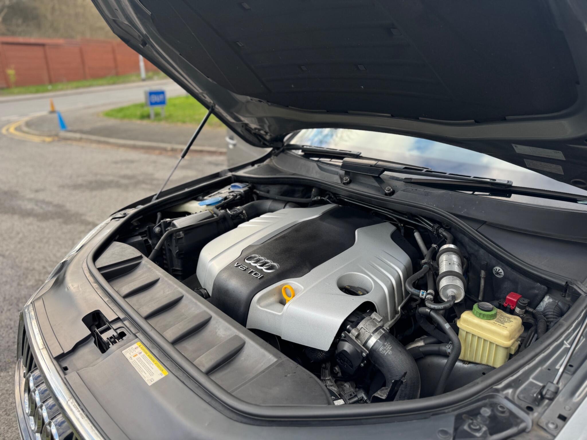 2014 Audi Q7 3.0 TDI V6 S line Sport Edition Tiptronic quattro Euro 5 (s/s) 5dr image 85