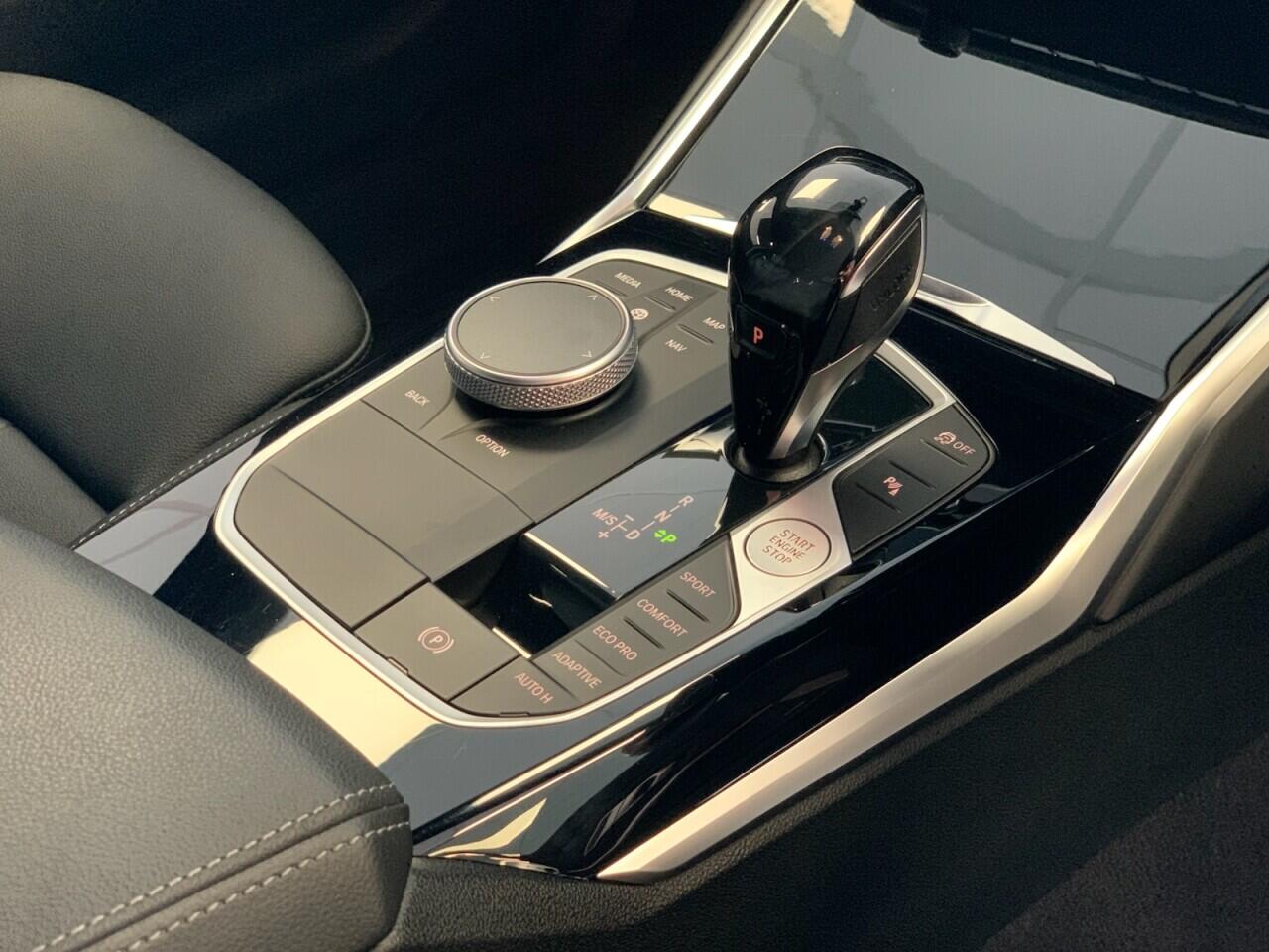 BMW 3 Series view 40