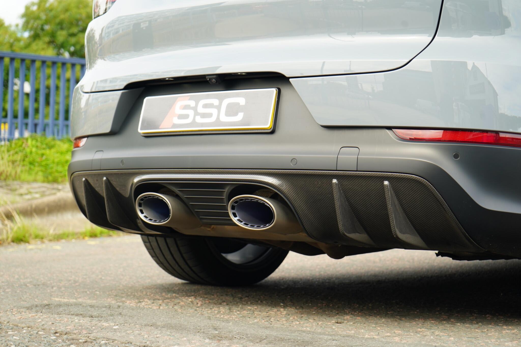 Porsche Cayenne view 19