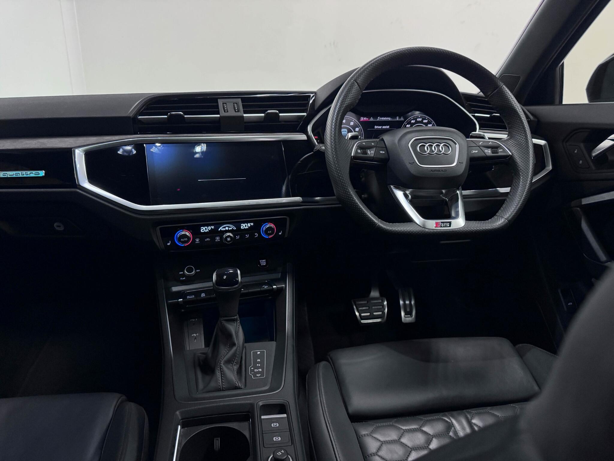 Audi RS Q3 view 34