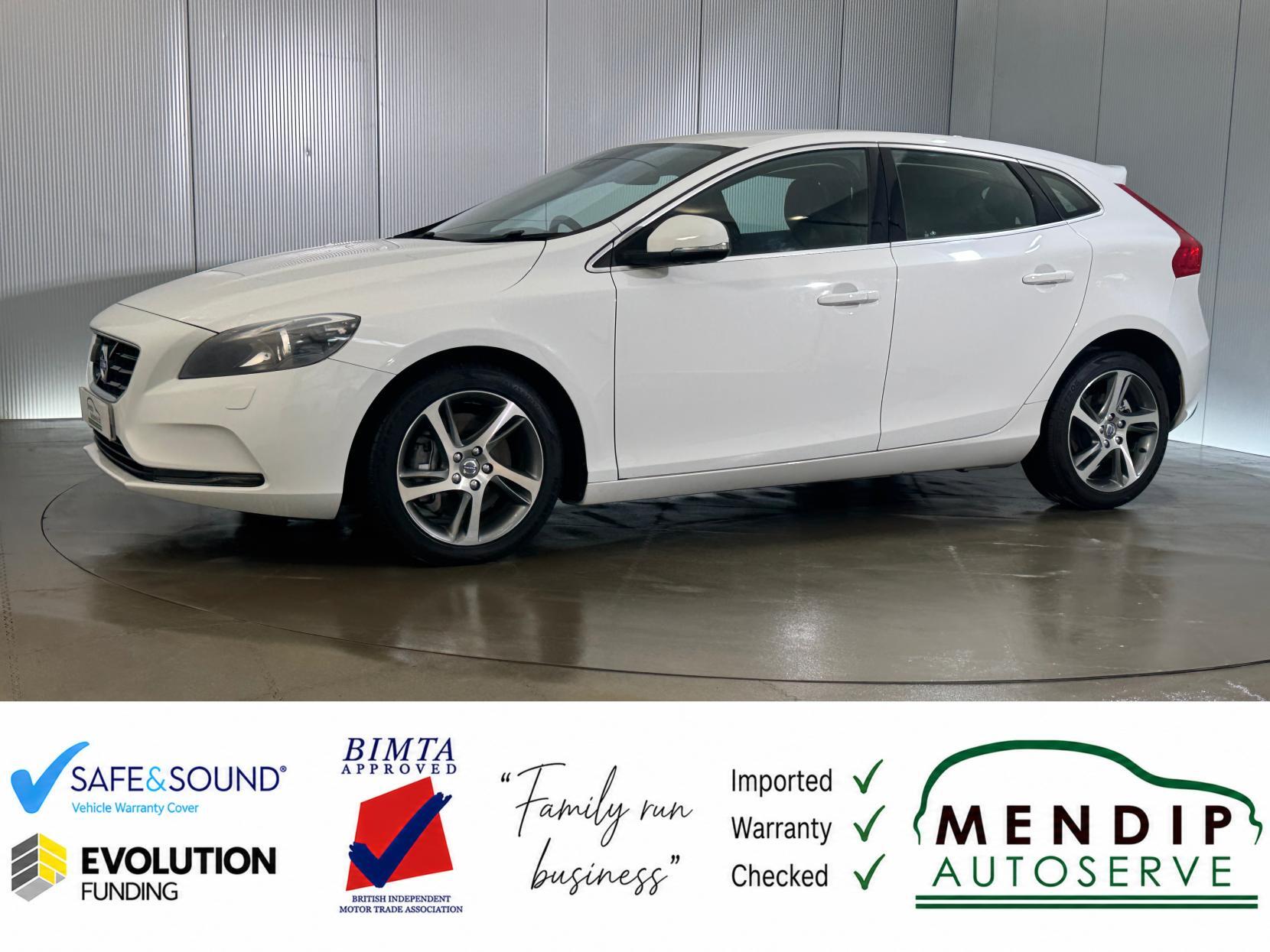 Volvo V40 view 3