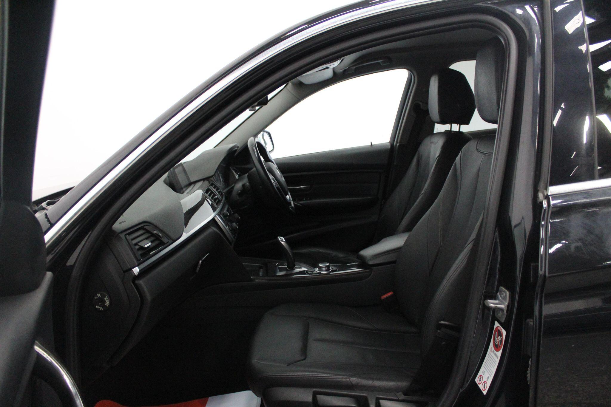 BMW 3 Series view 46