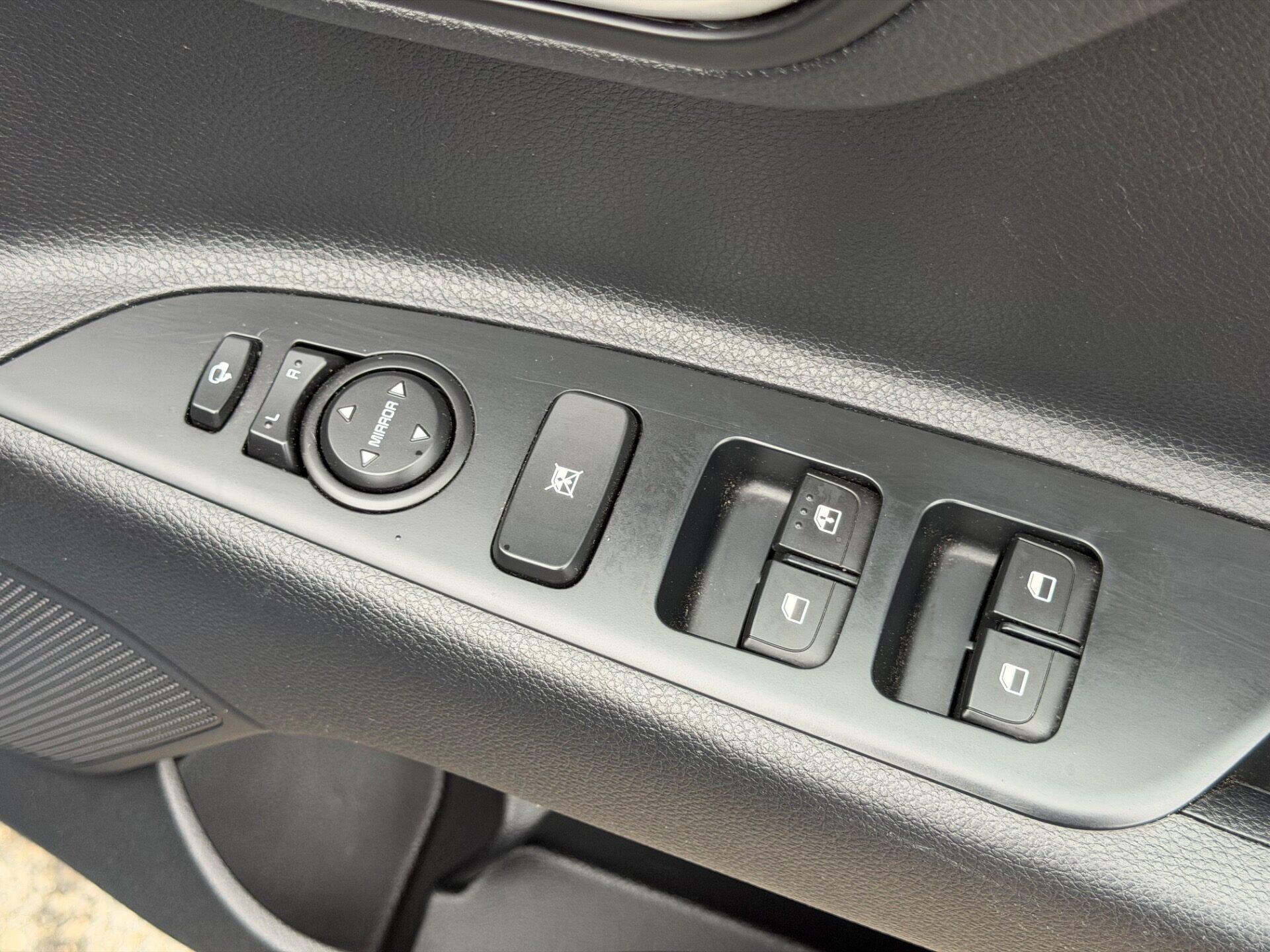 Kia Rio view 35