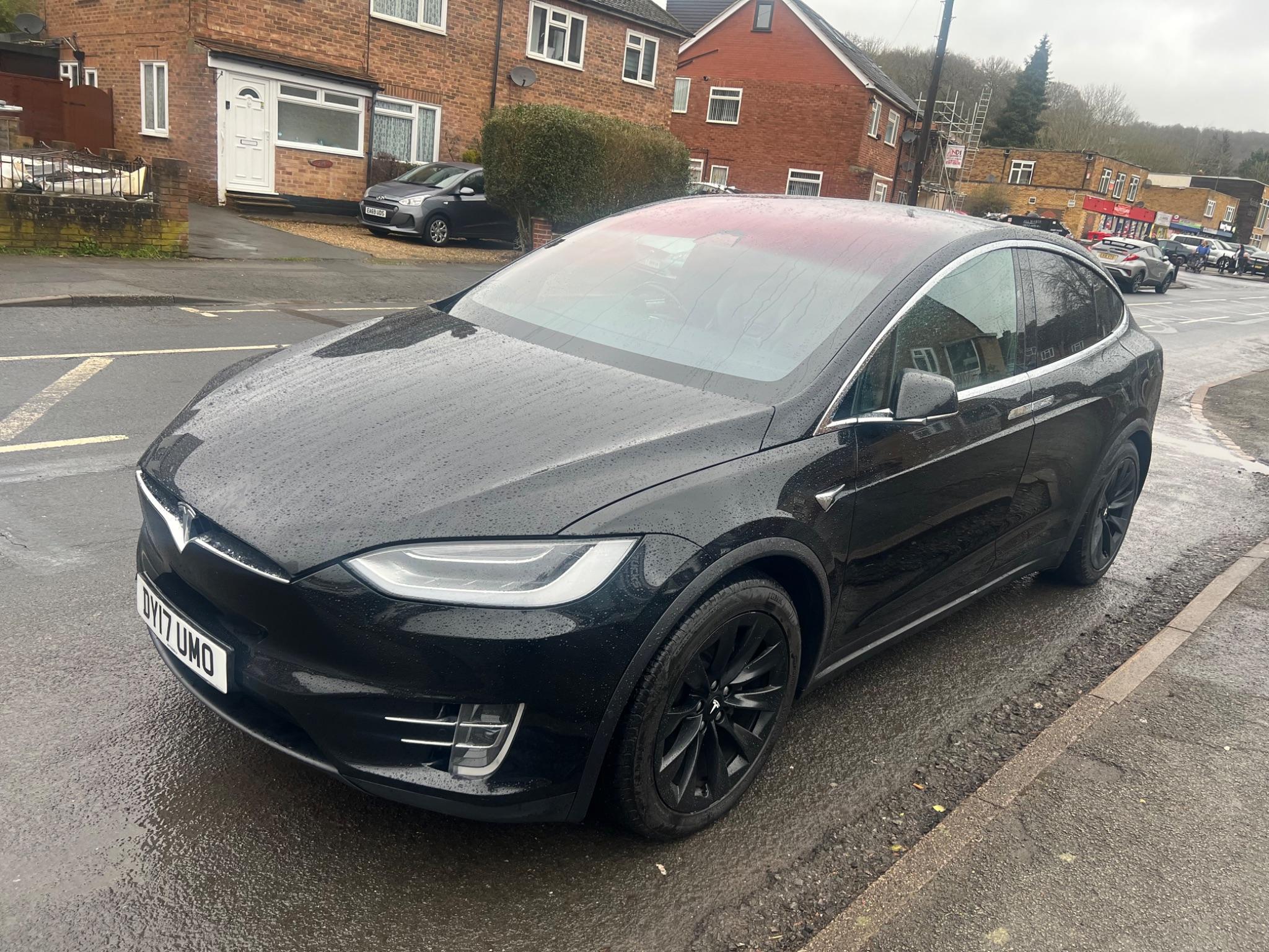 2017 Tesla Model X image 10