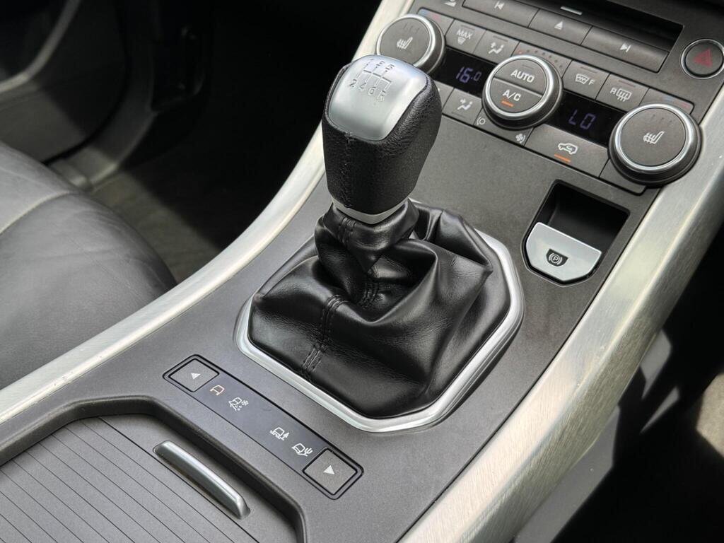 Land Rover Range Rover Evoque view 9