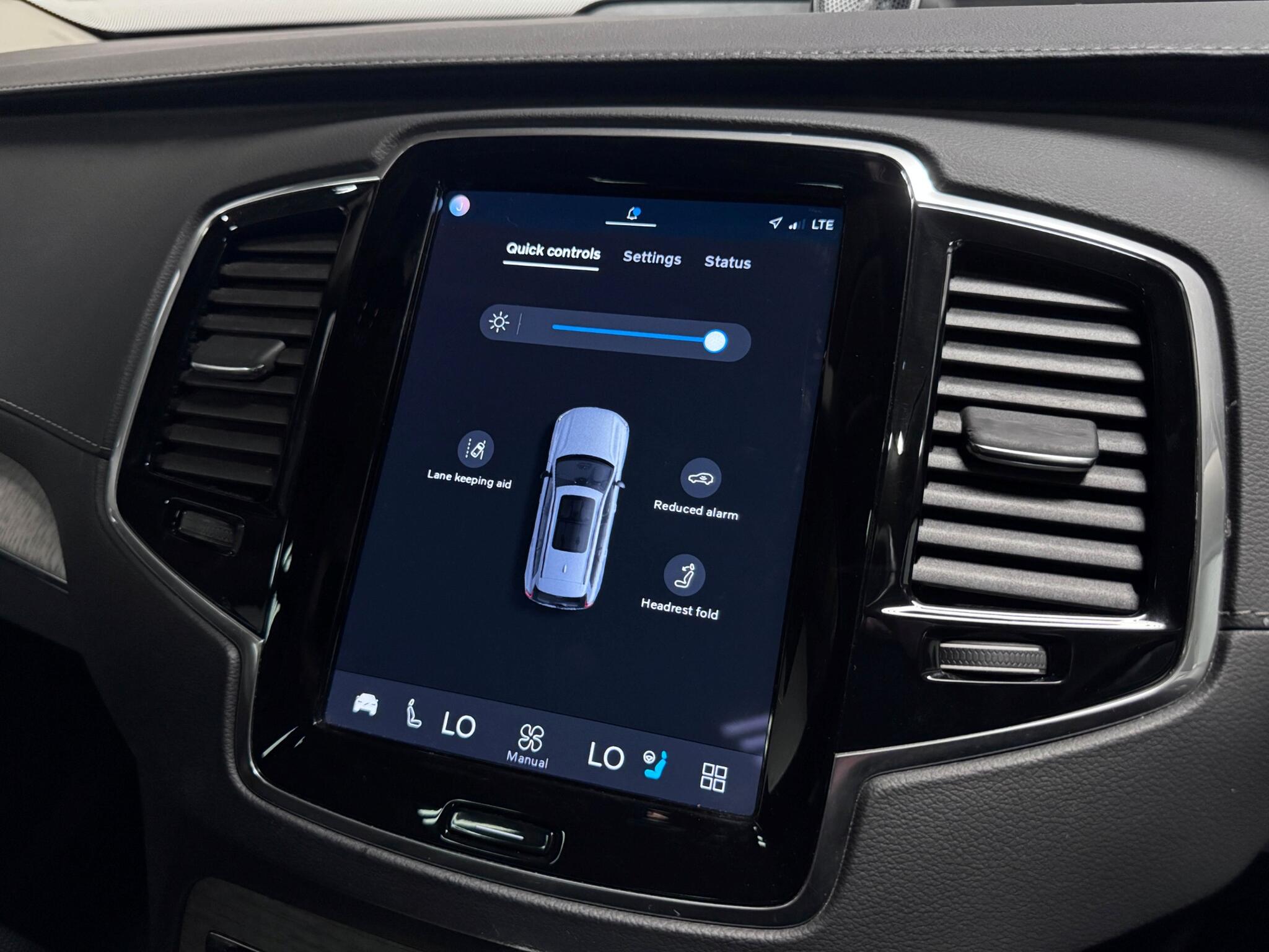 Volvo XC90 view 45