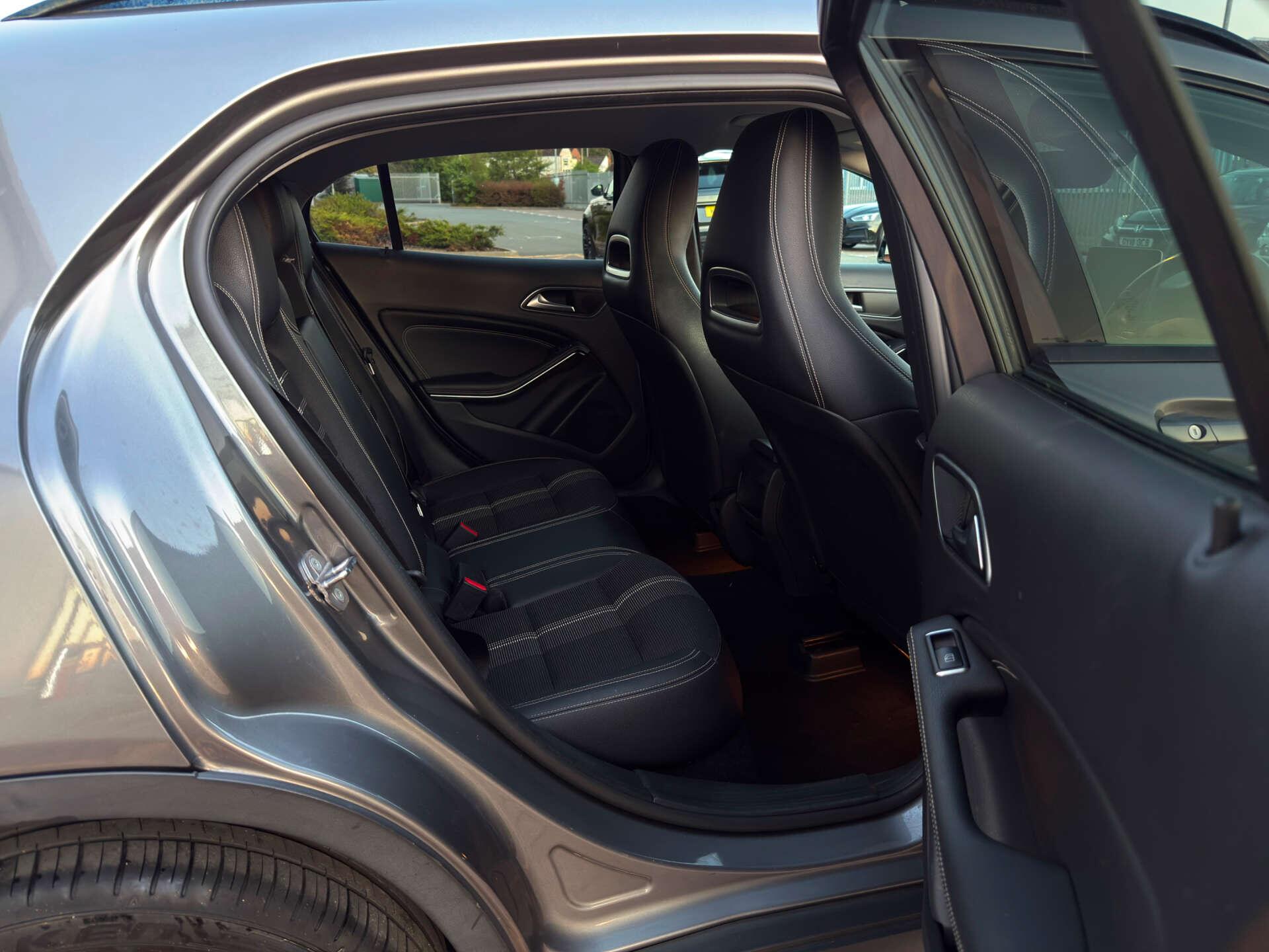 Mercedes-Benz Gla view 27