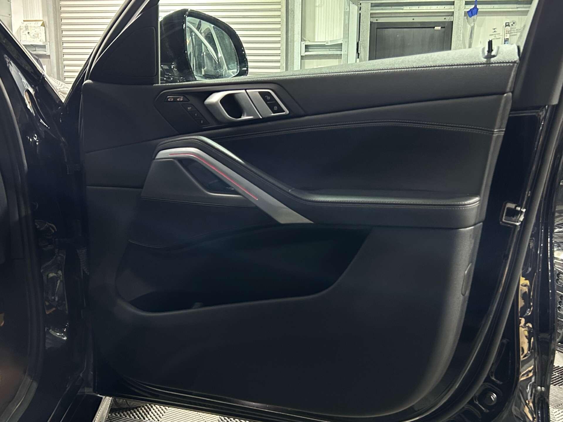 BMW X6 view 39