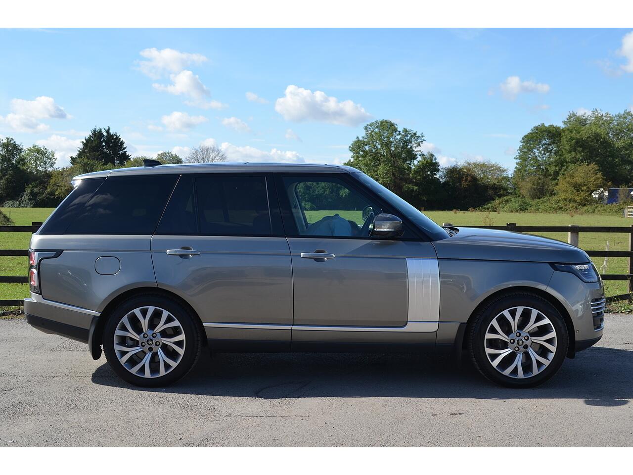 Land Rover Range Rover view 10