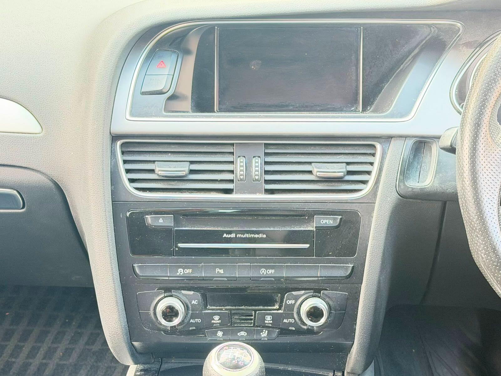 Audi A4 view 24