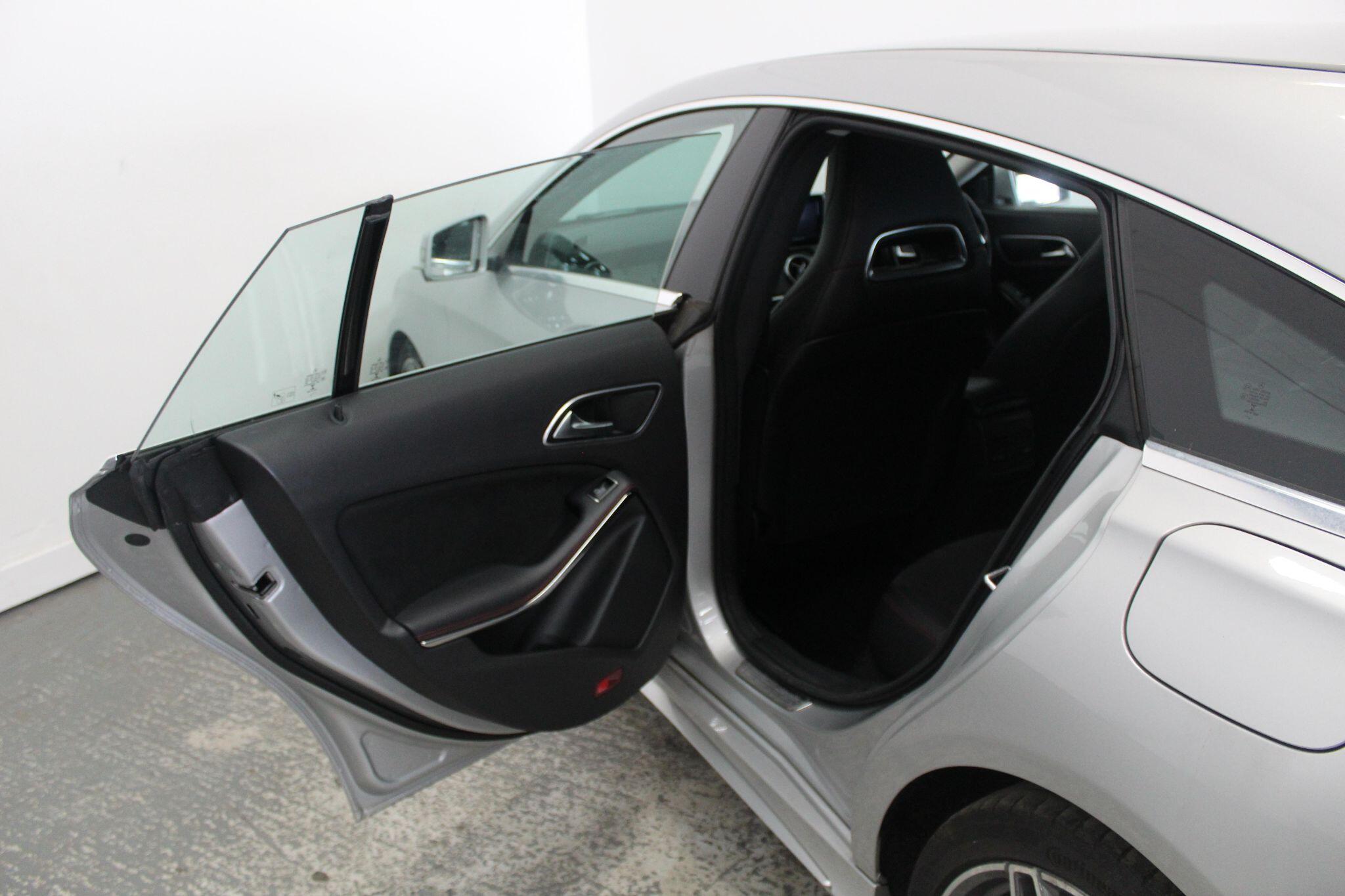Mercedes-Benz CLA view 27