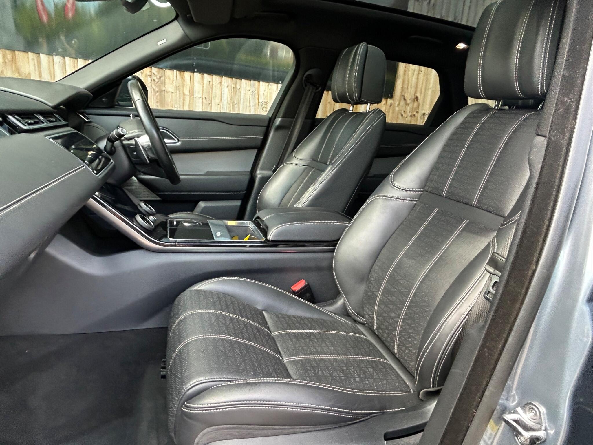Land Rover Range Rover Velar view 34