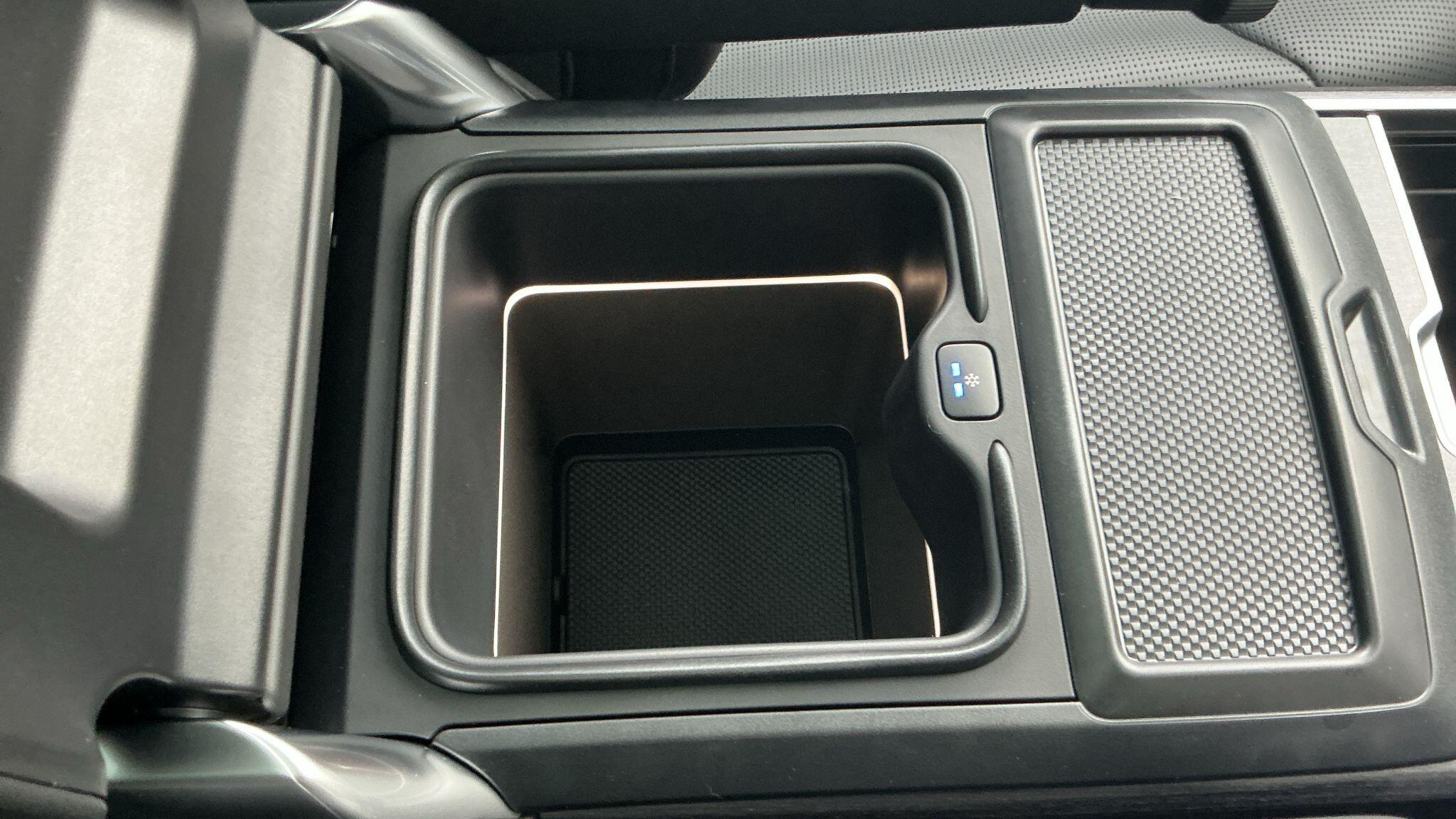 Land Rover Range Rover view 13