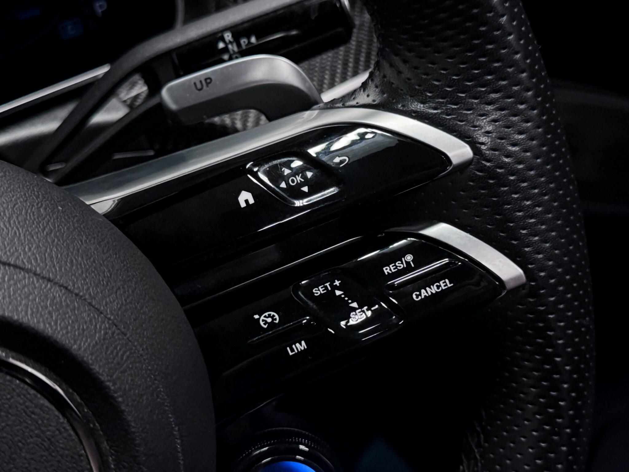 Mercedes-Benz C-Class view 21