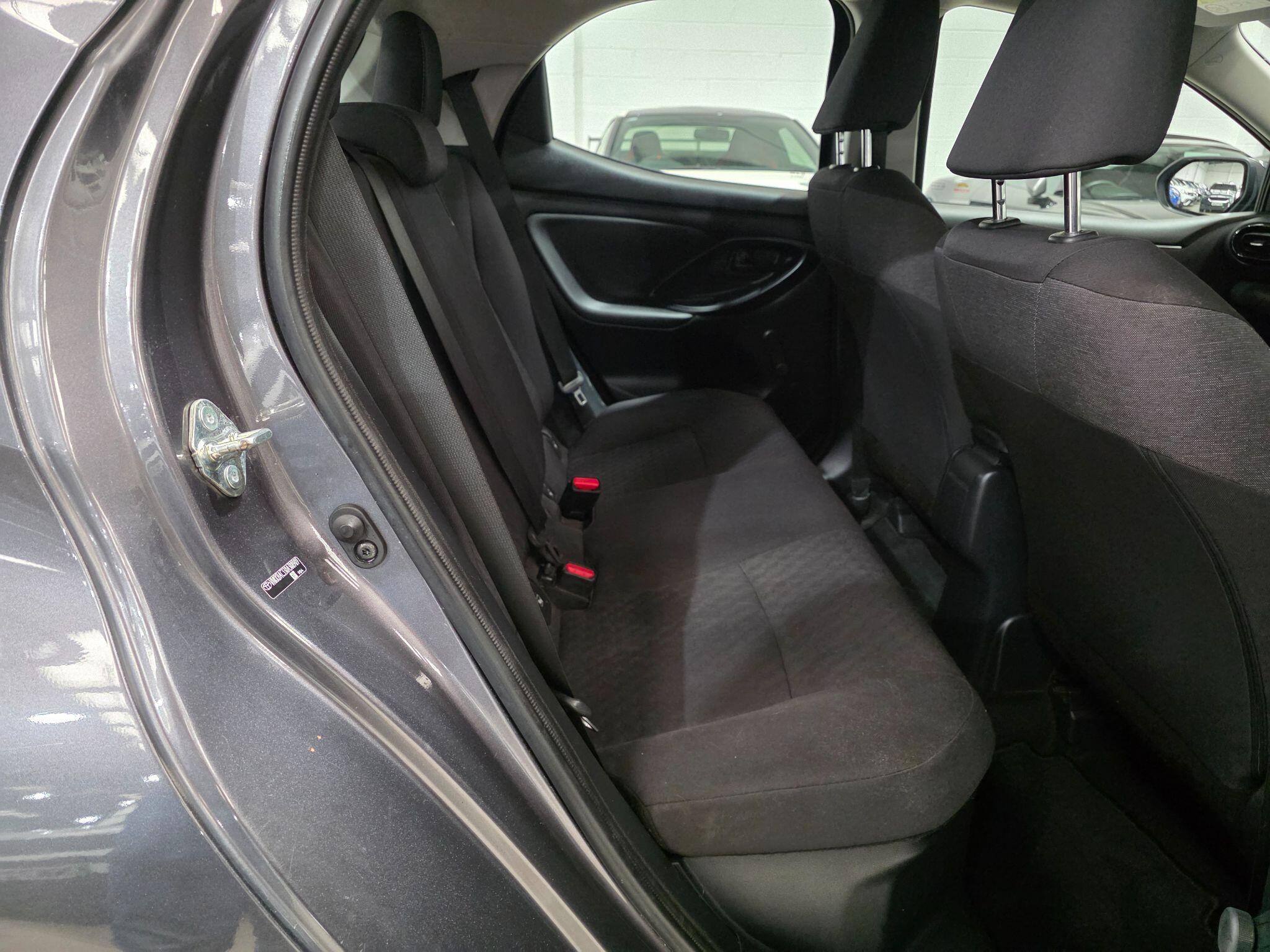 Toyota Yaris view 20