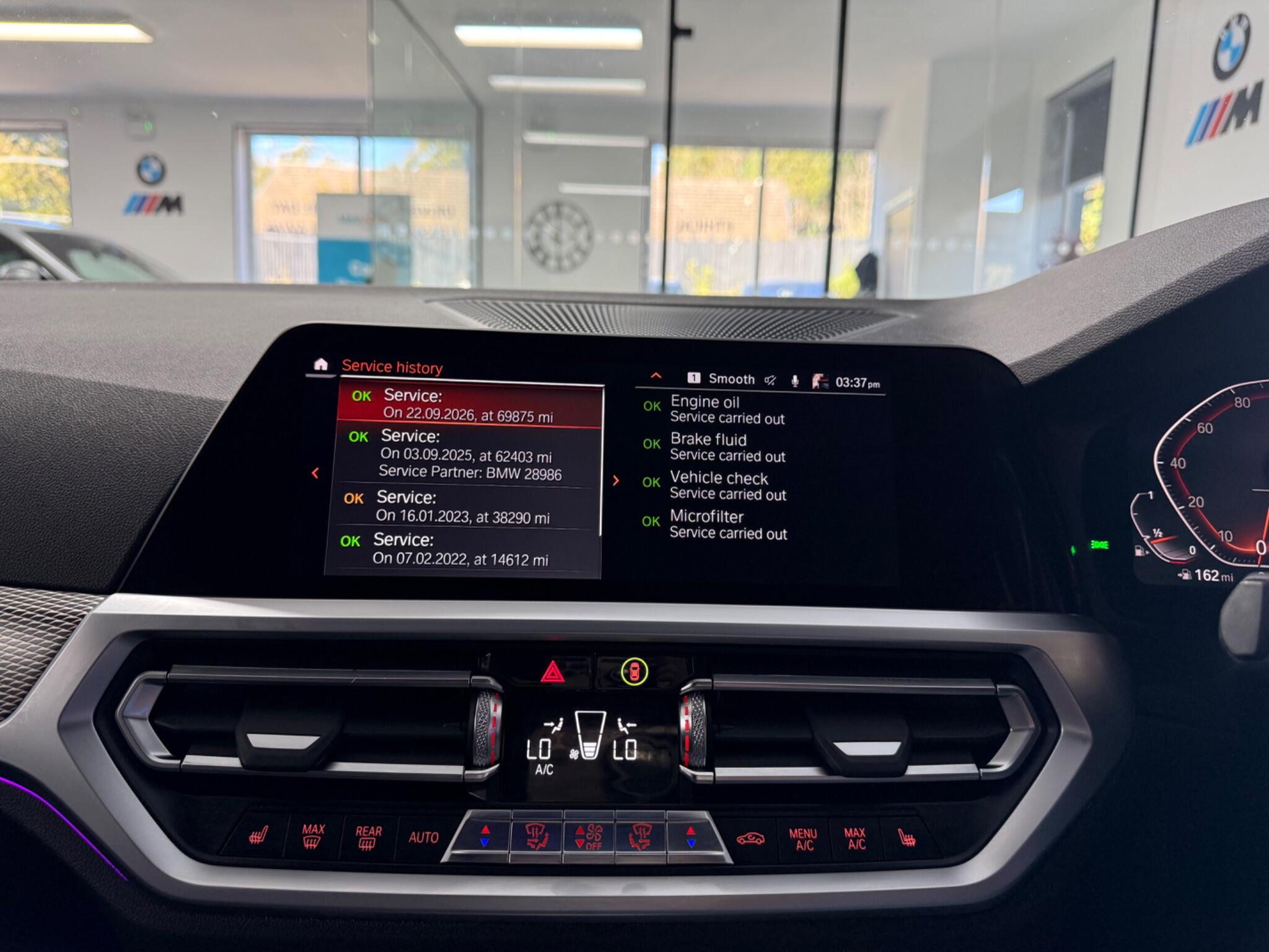 BMW 3 Series view 20