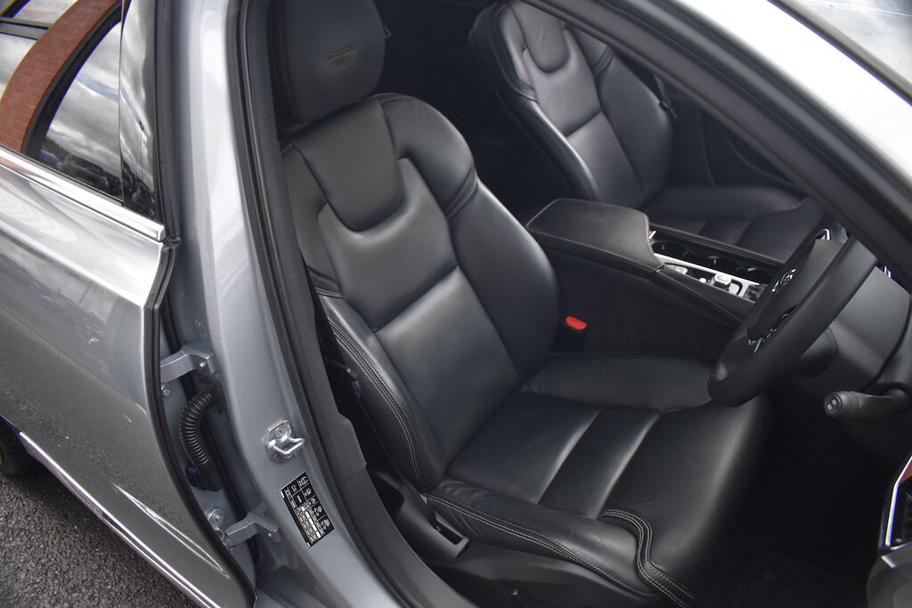 Volvo V90 view 28
