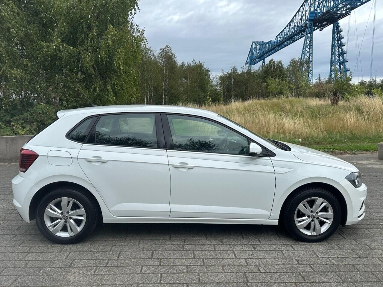 Volkswagen Polo view 7