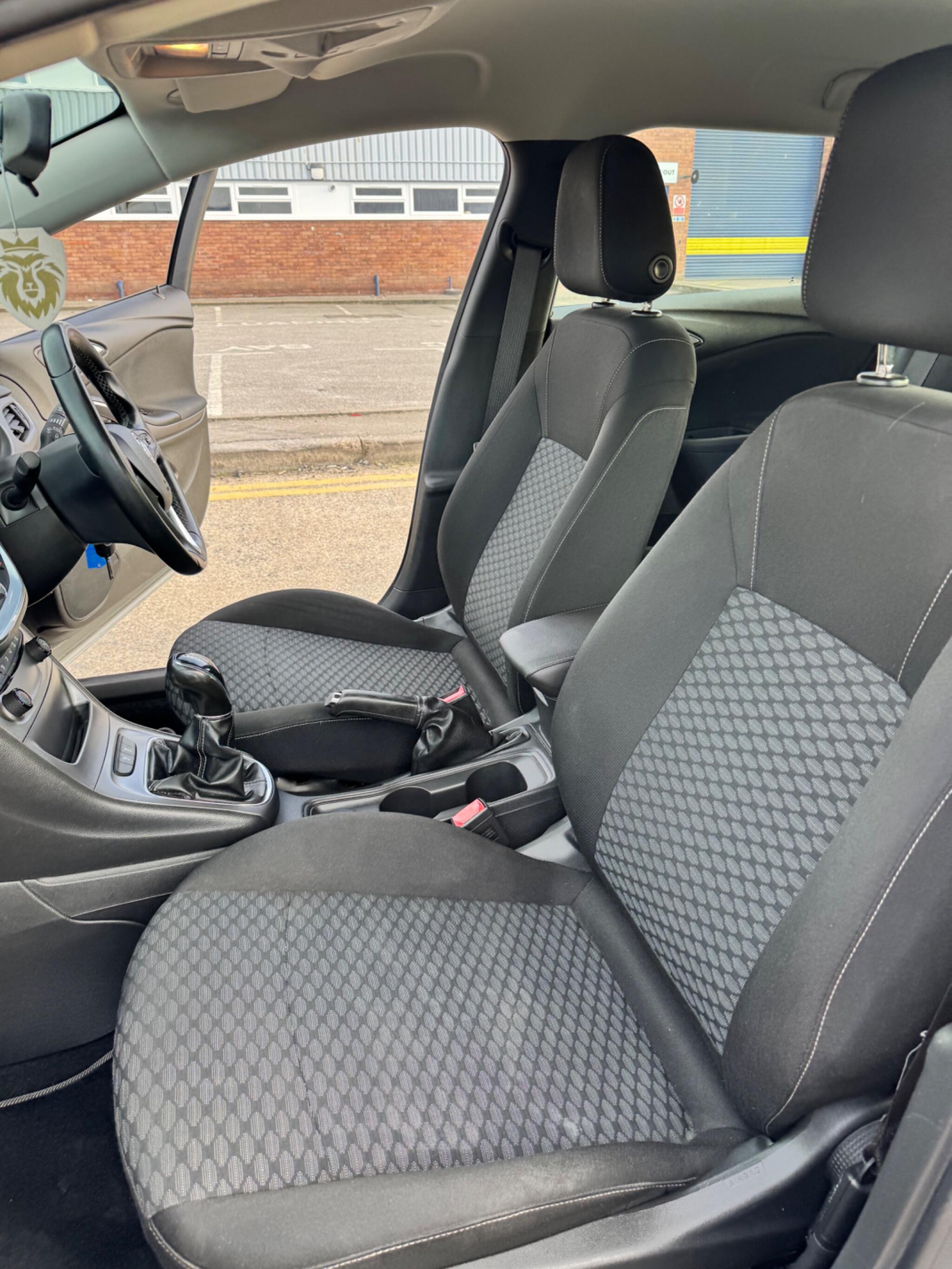 Vauxhall Astra view 45
