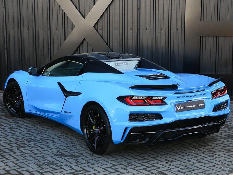 Chevrolet Corvette view 5