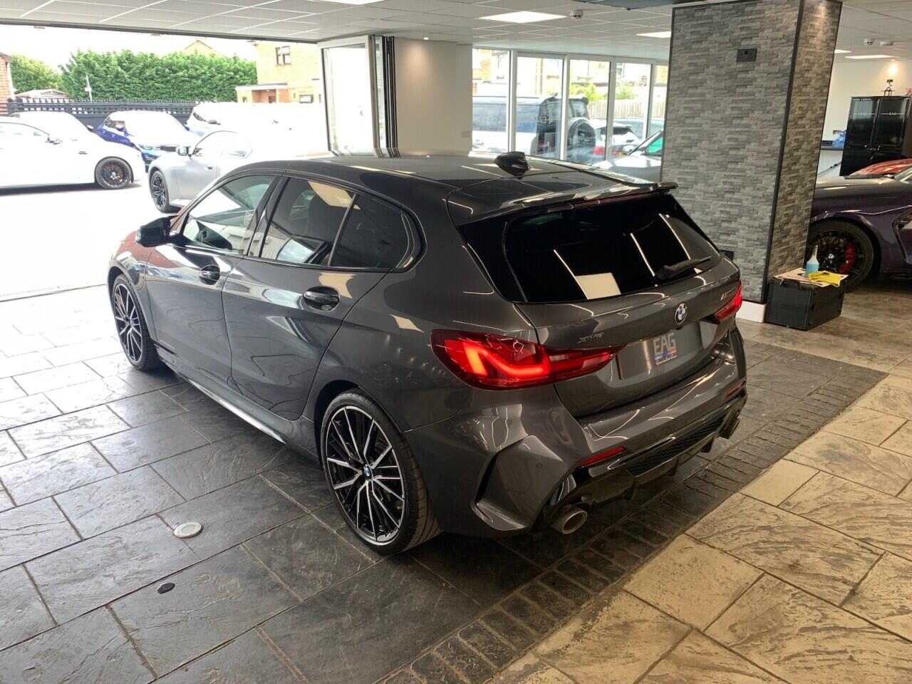BMW 1 Series view 19