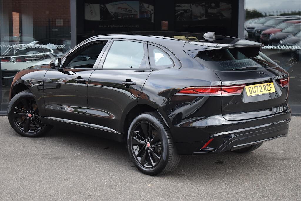 Jaguar F-Pace view 2