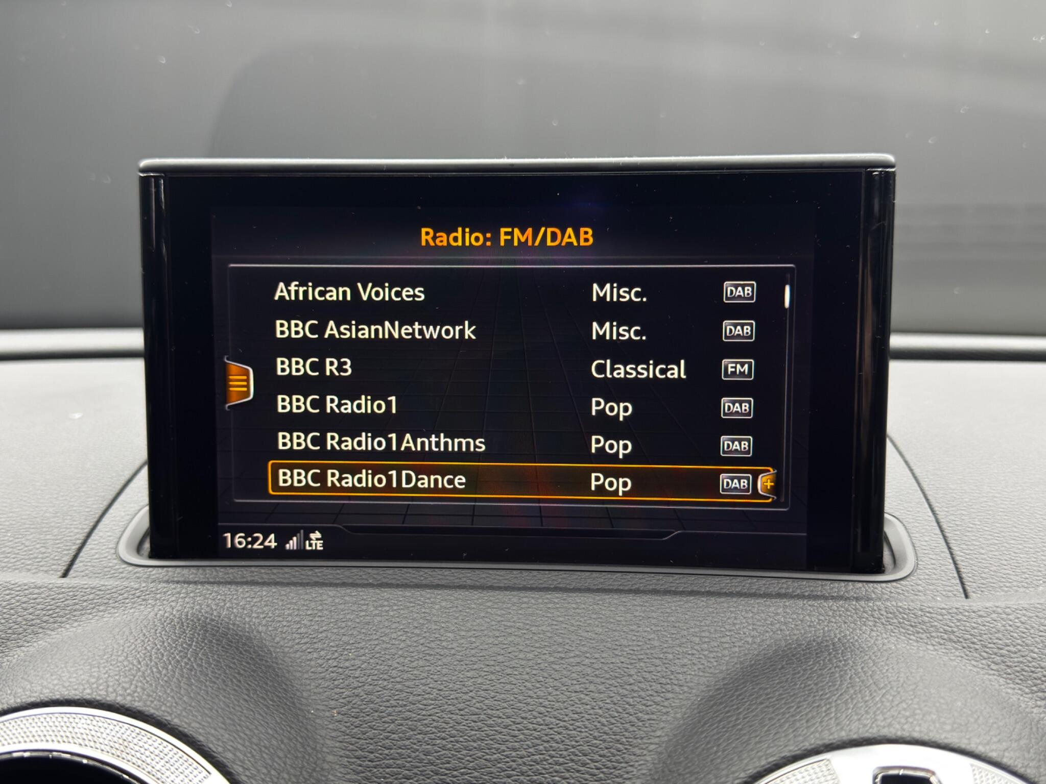 Audi A3 view 34