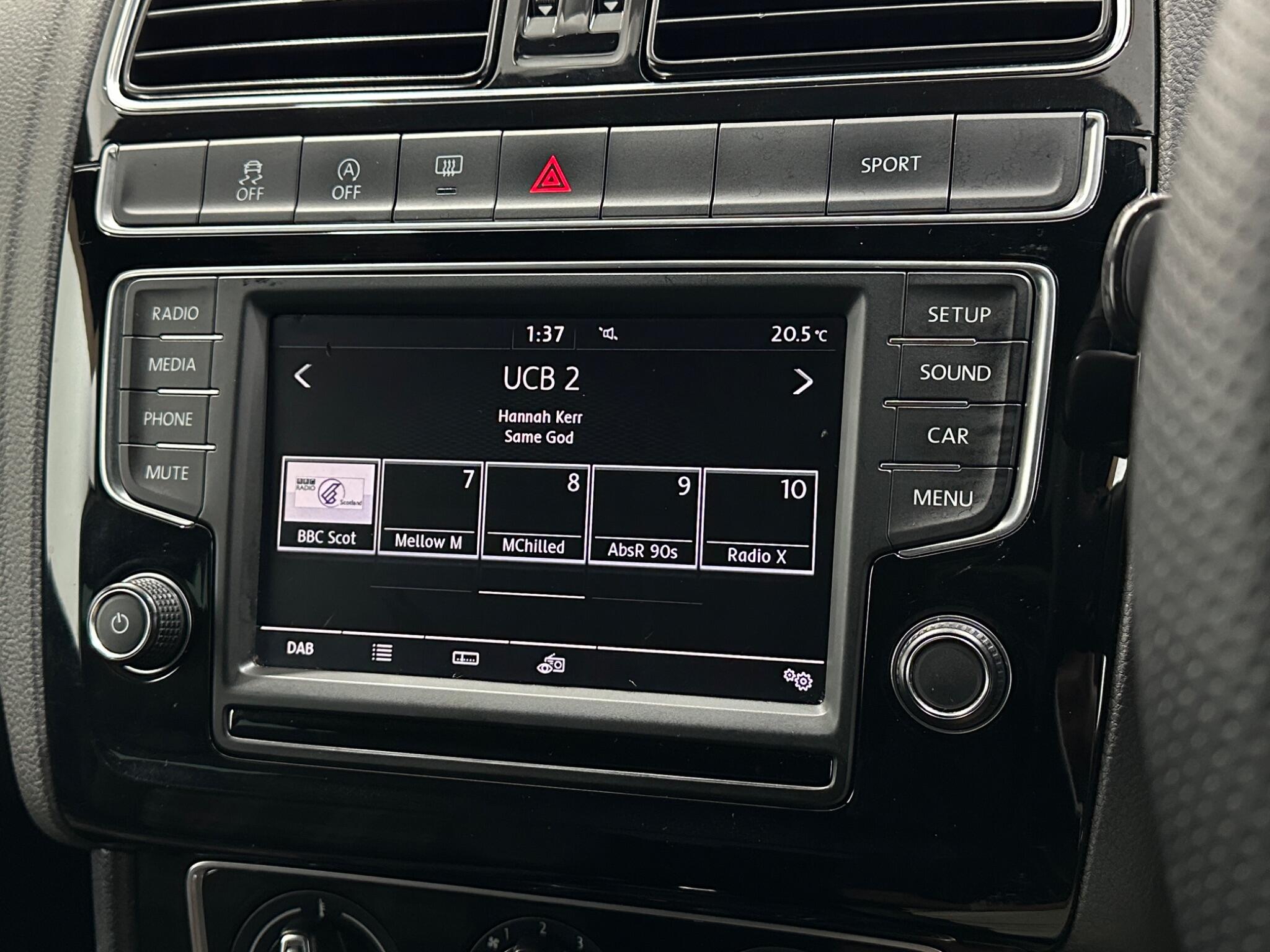 Volkswagen Polo view 23