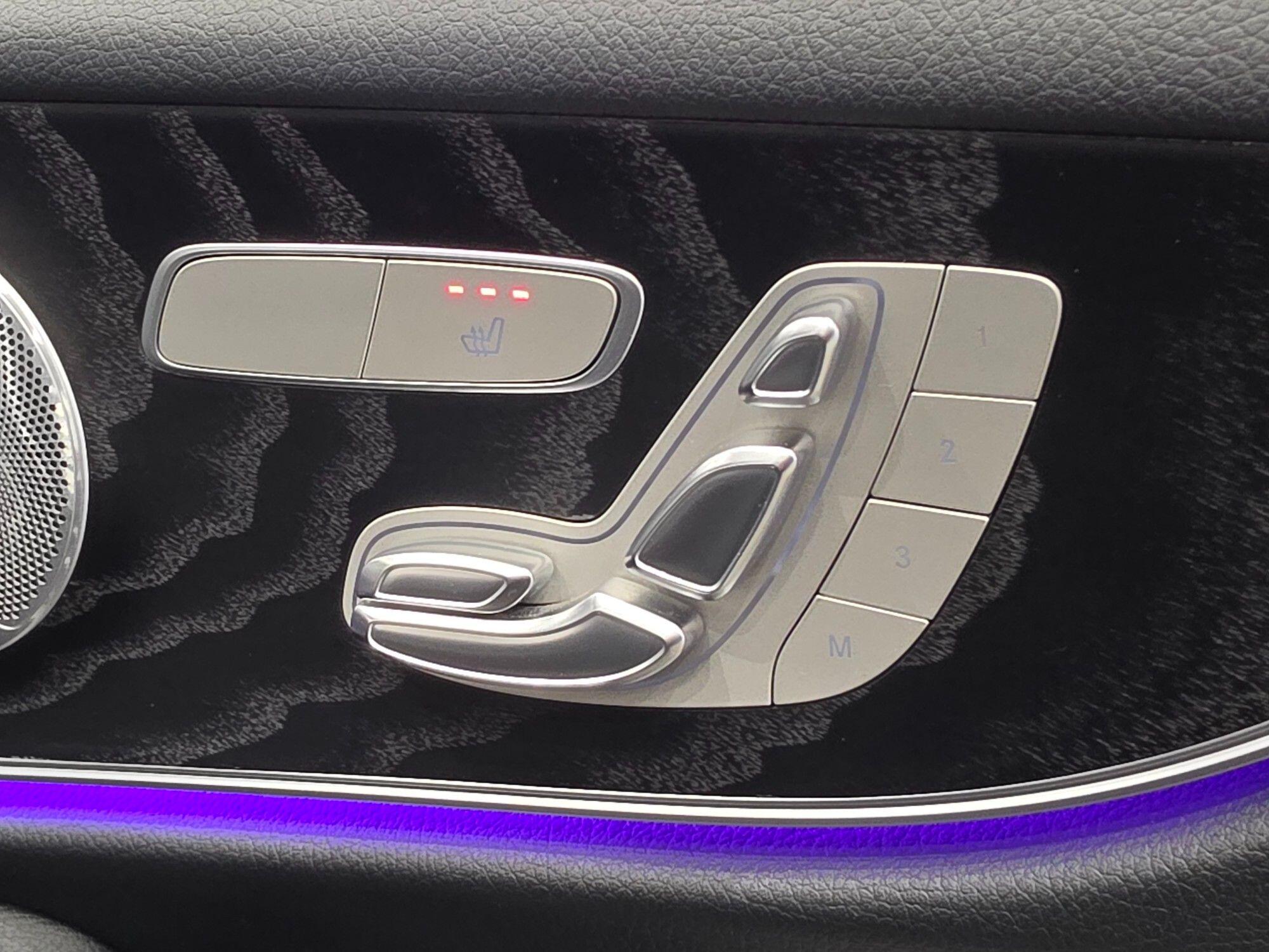Mercedes-Benz E-Class view 121