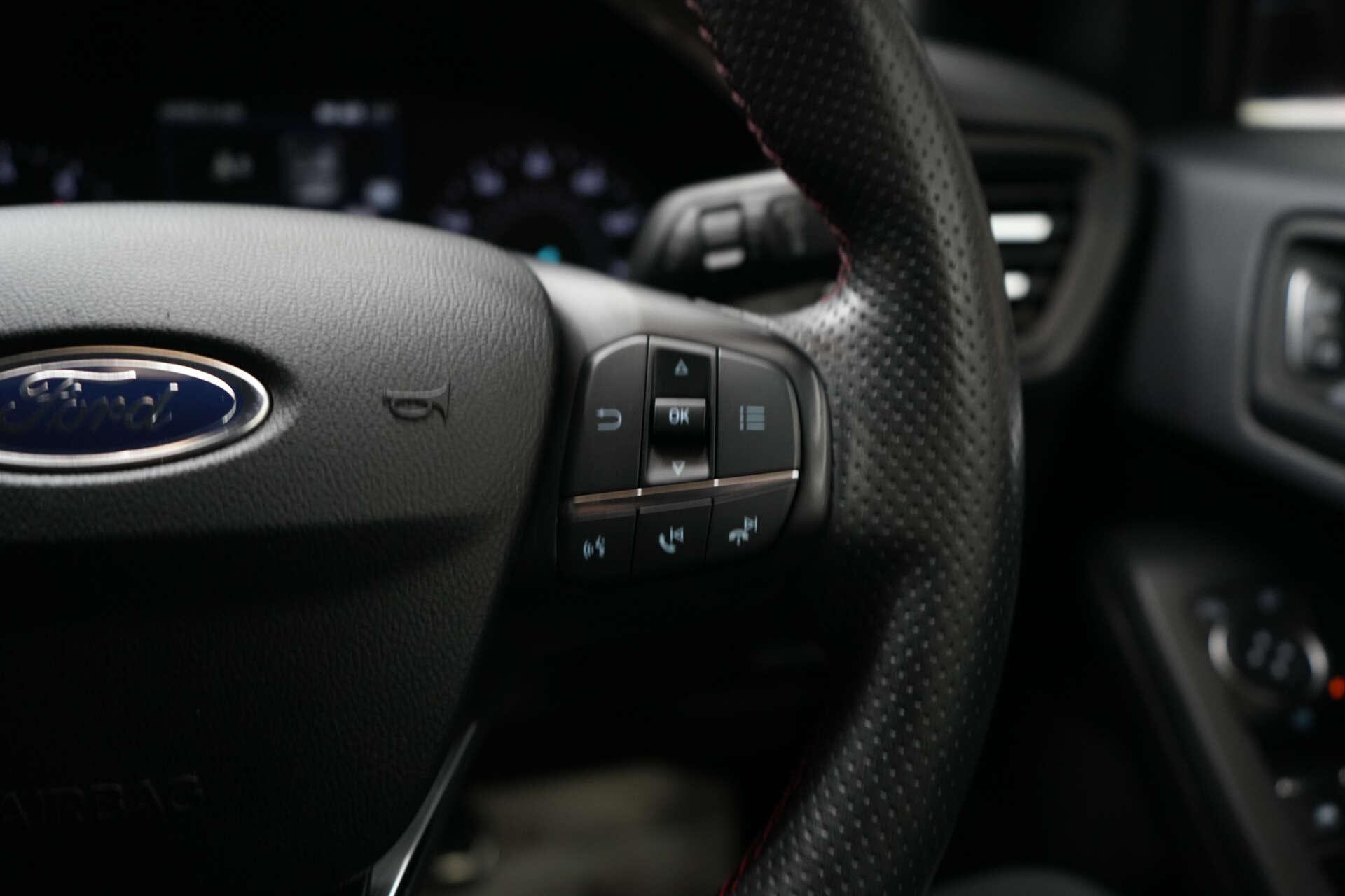 Ford Focus view 38