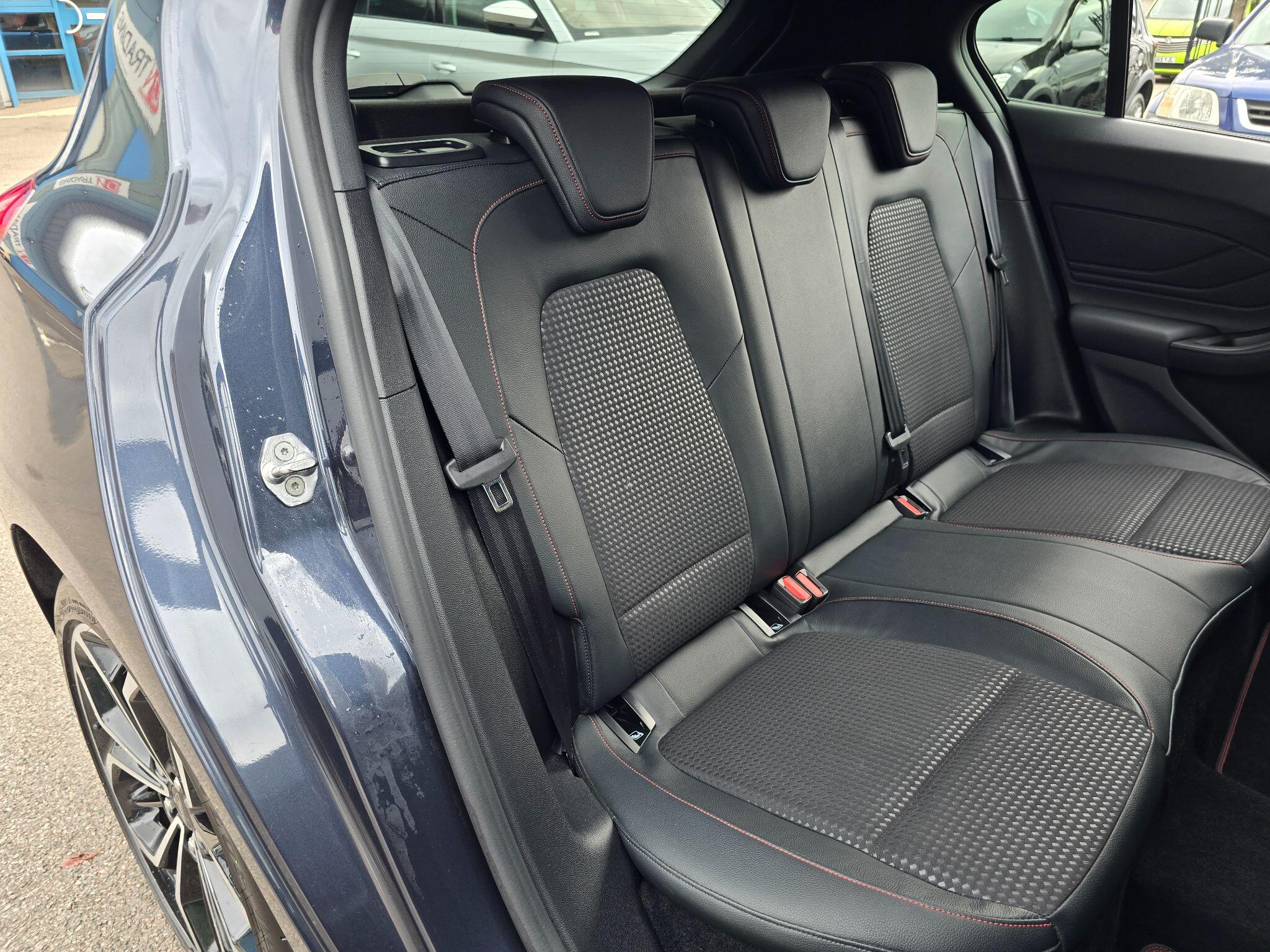 Ford Focus view 52