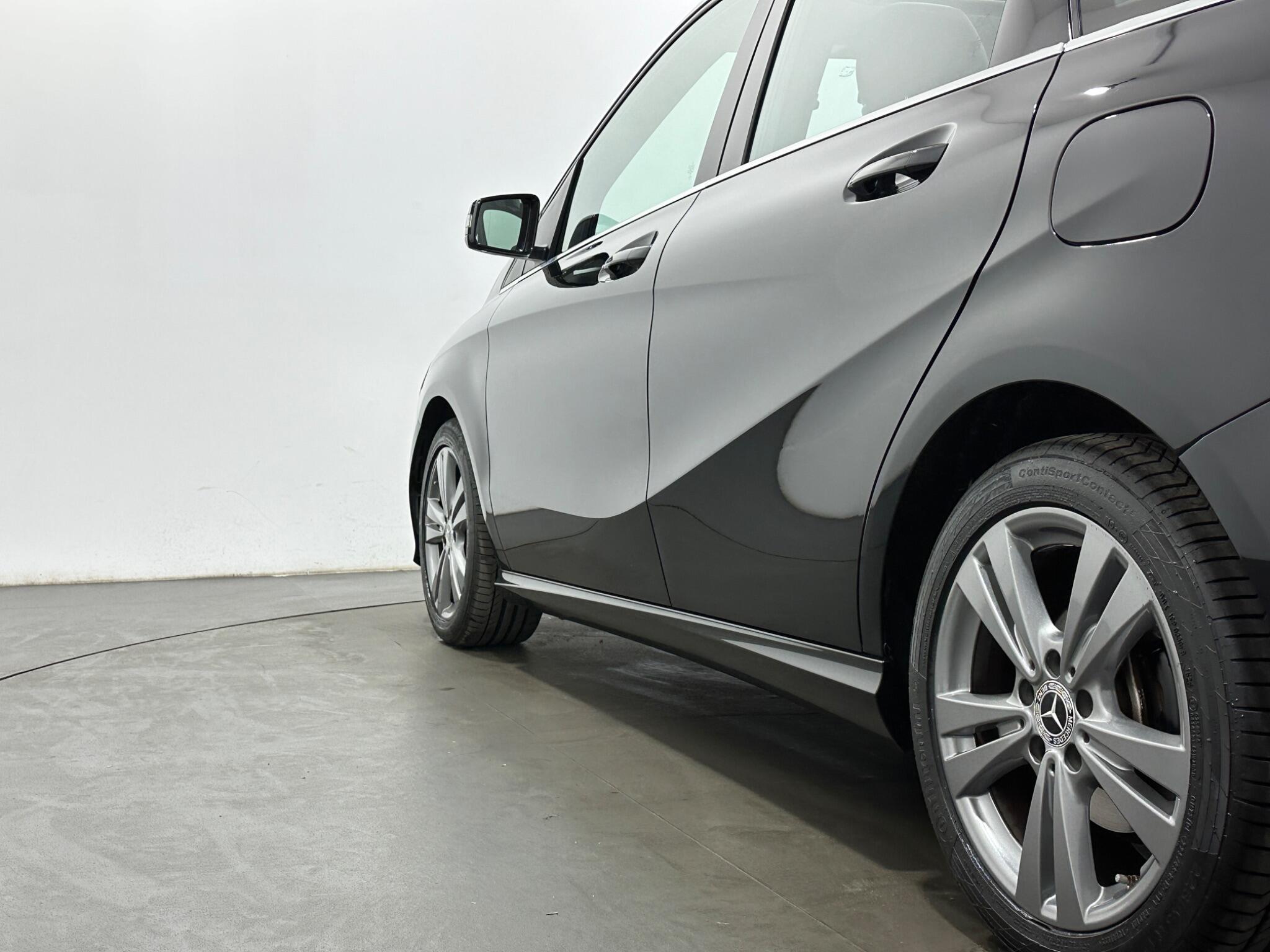 Mercedes-Benz B Class view 50