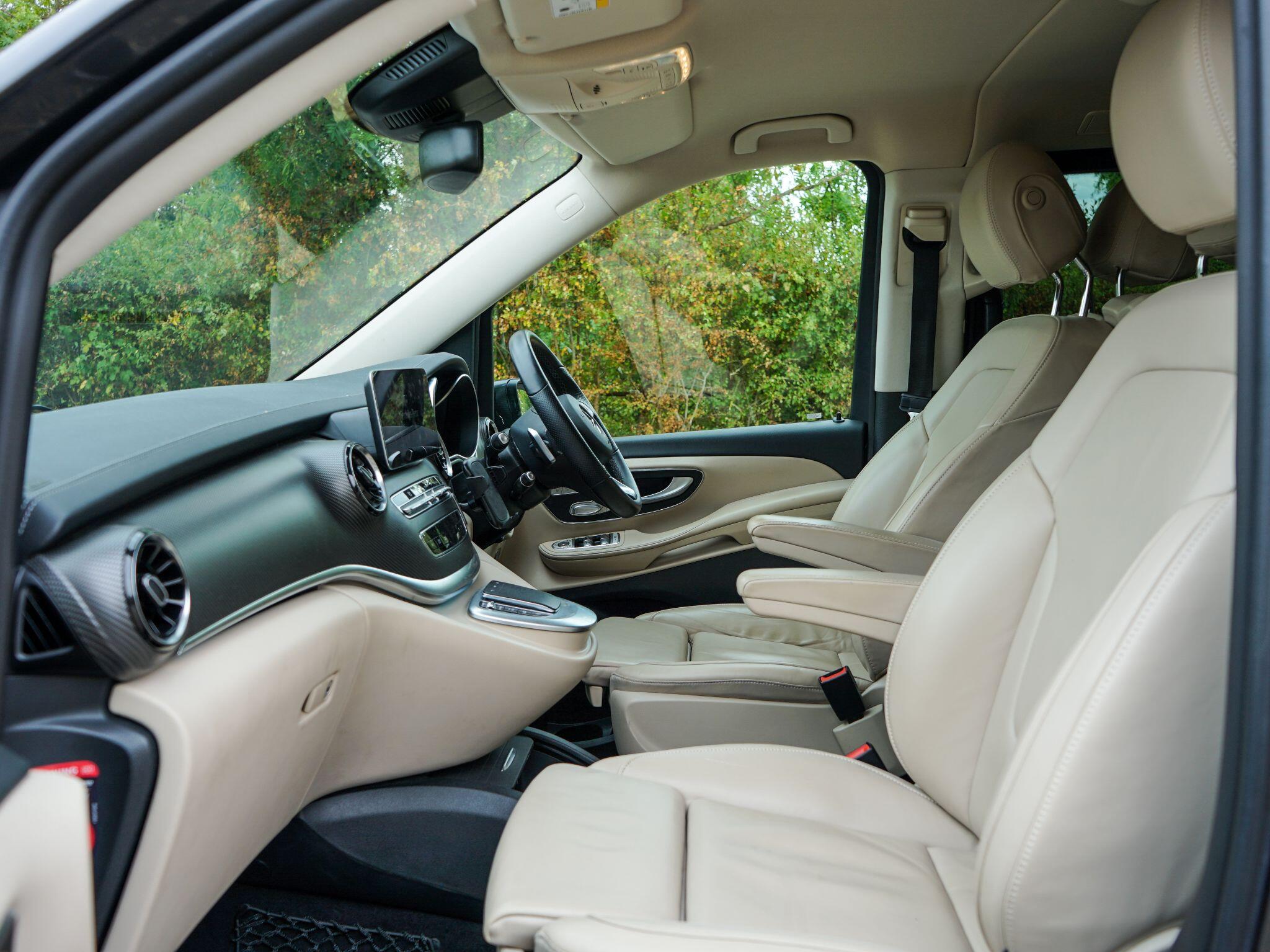 Mercedes-Benz V Class view 2