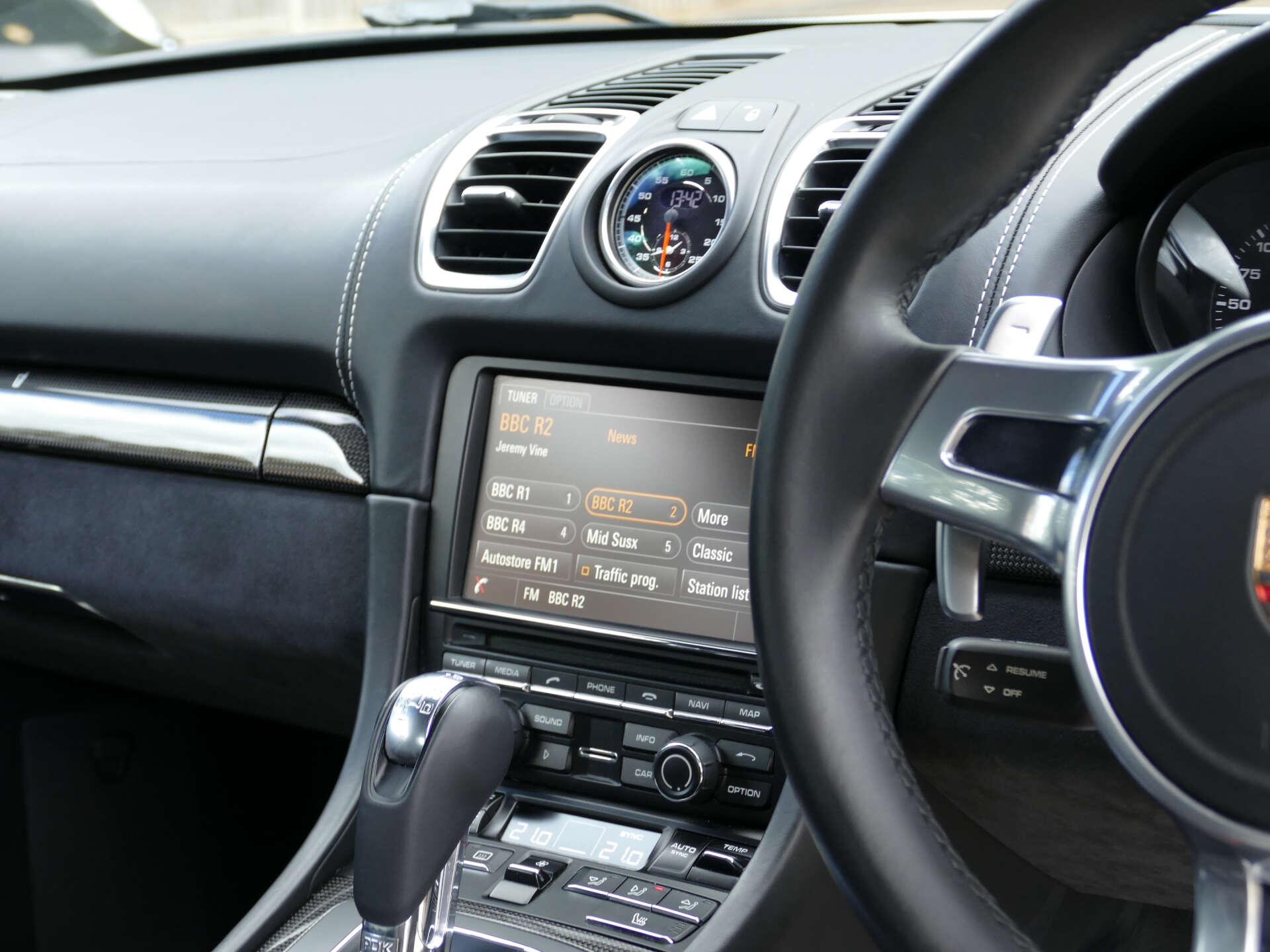 Porsche Cayman view 25