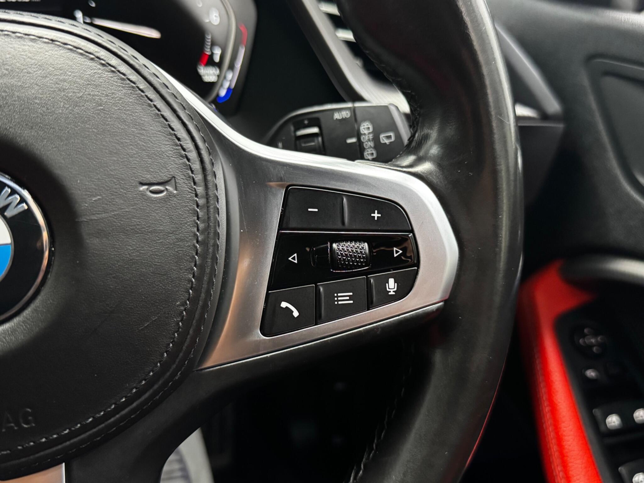 BMW 1 Series view 16