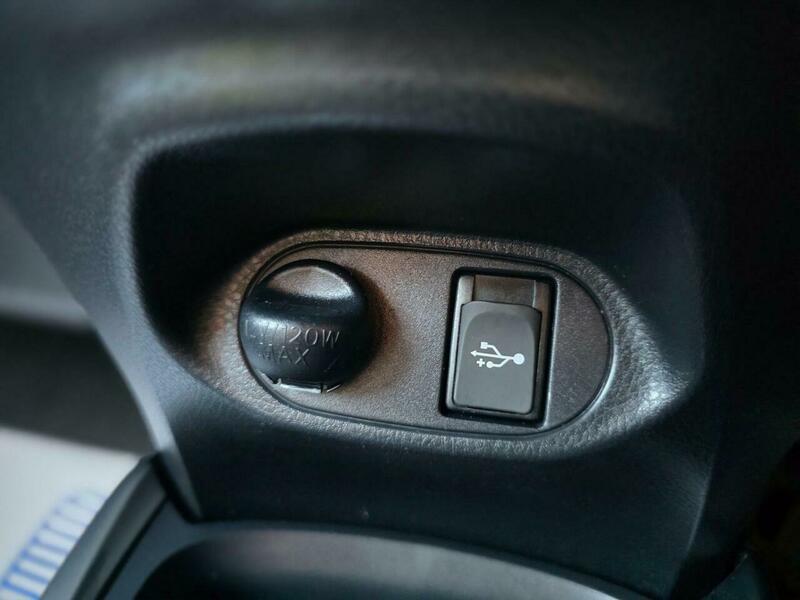 Toyota Yaris view 58