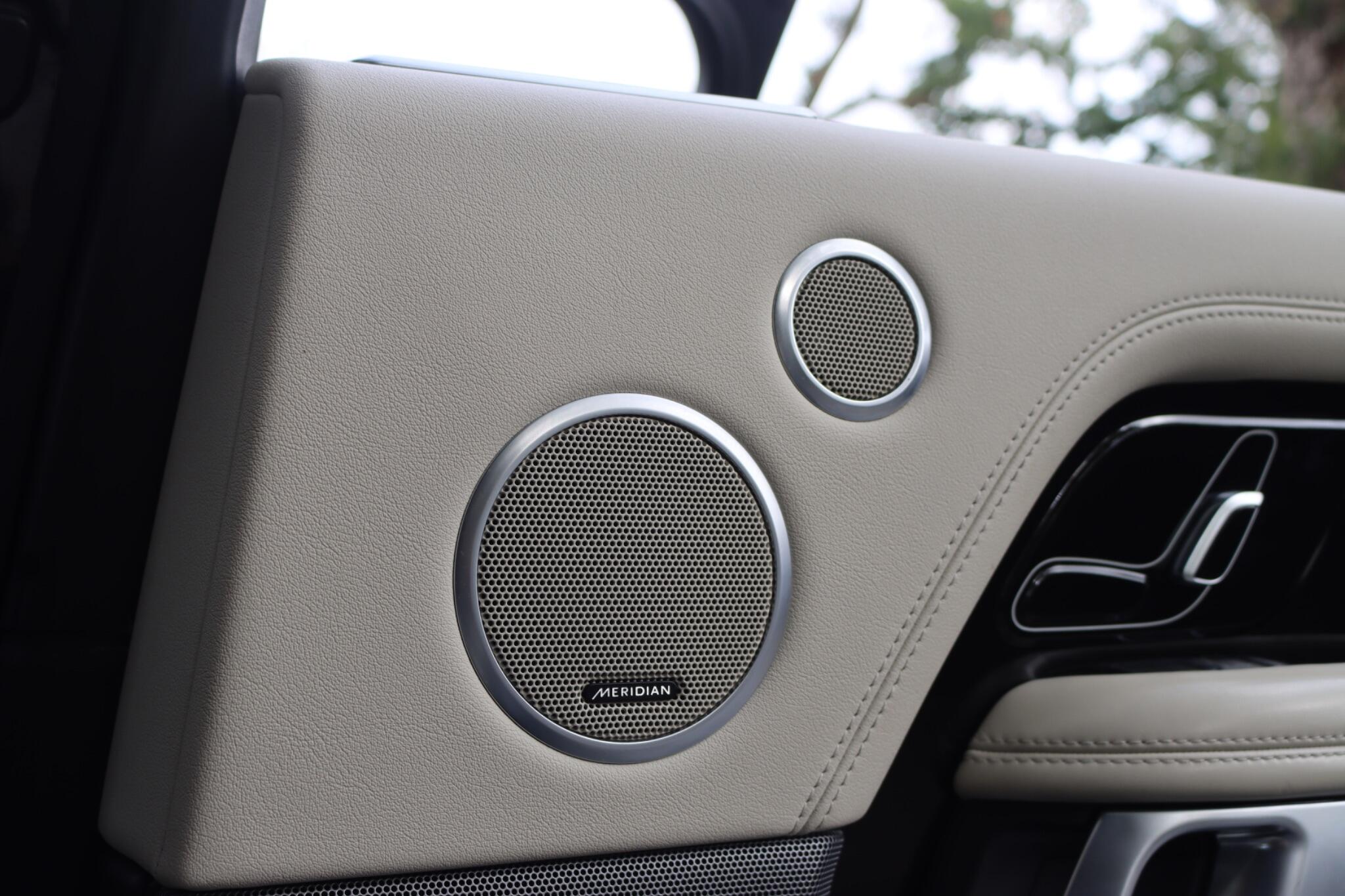Land Rover Range Rover view 69