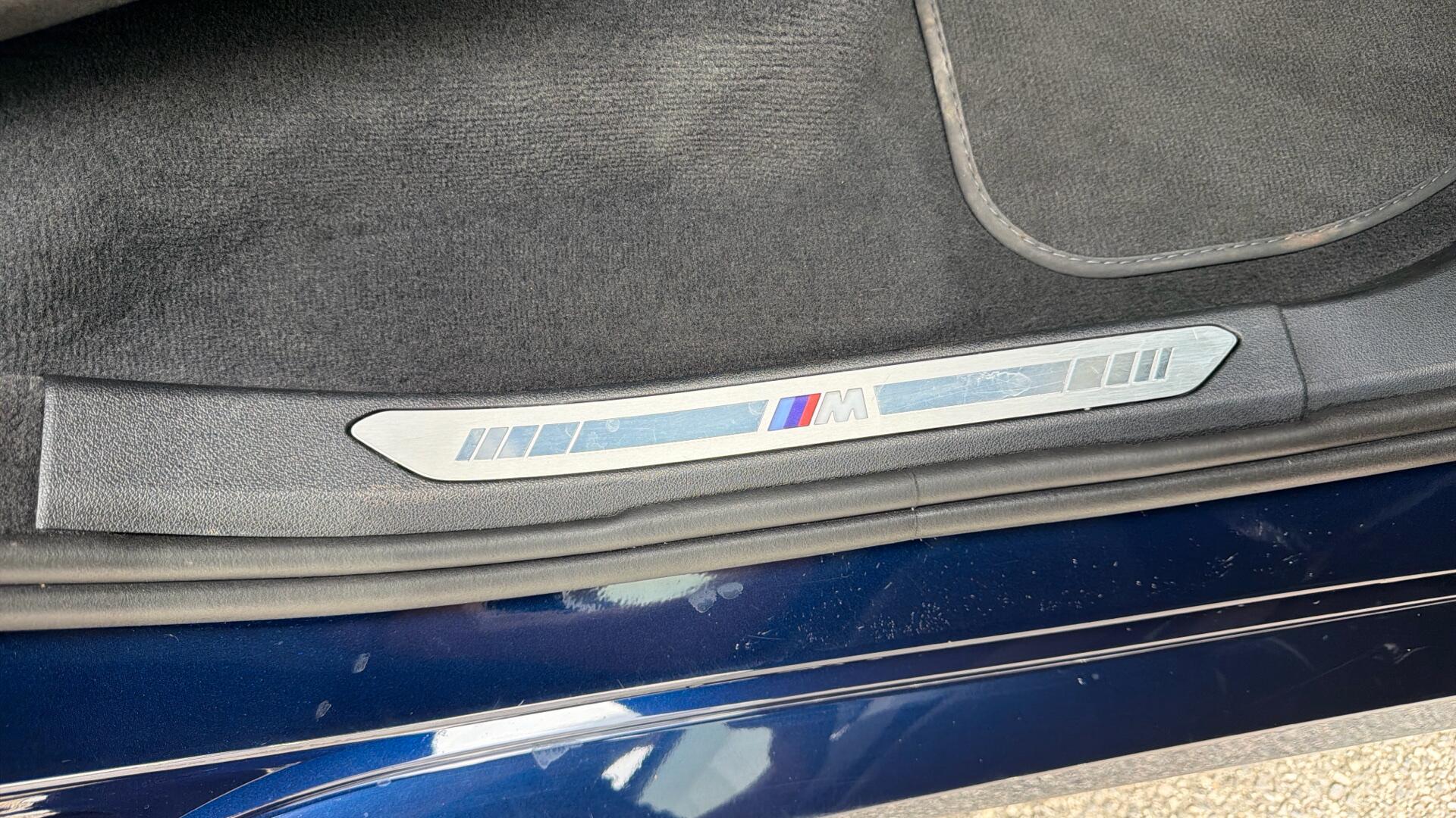 BMW X7 view 28