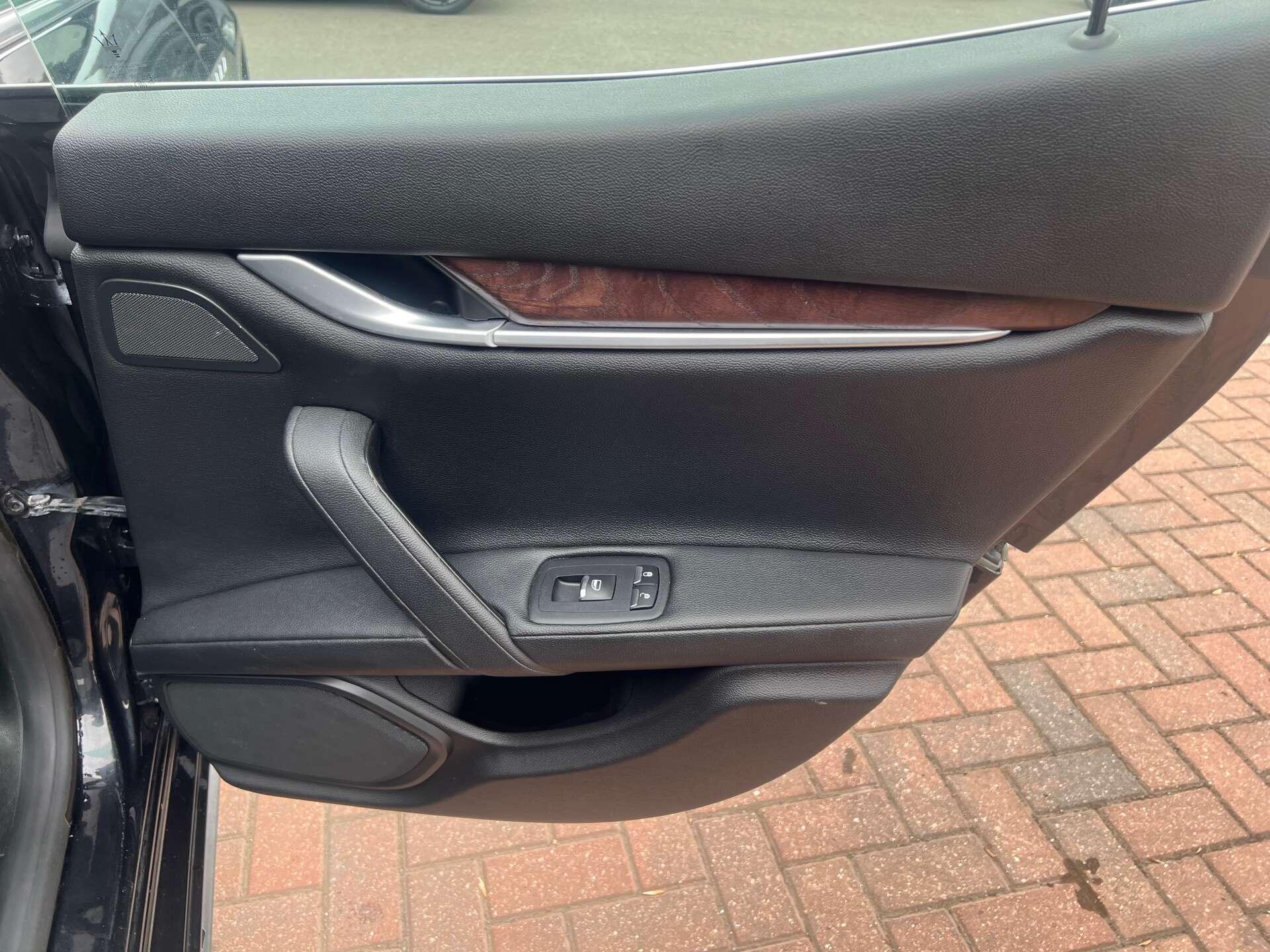 Maserati Ghibli view 55