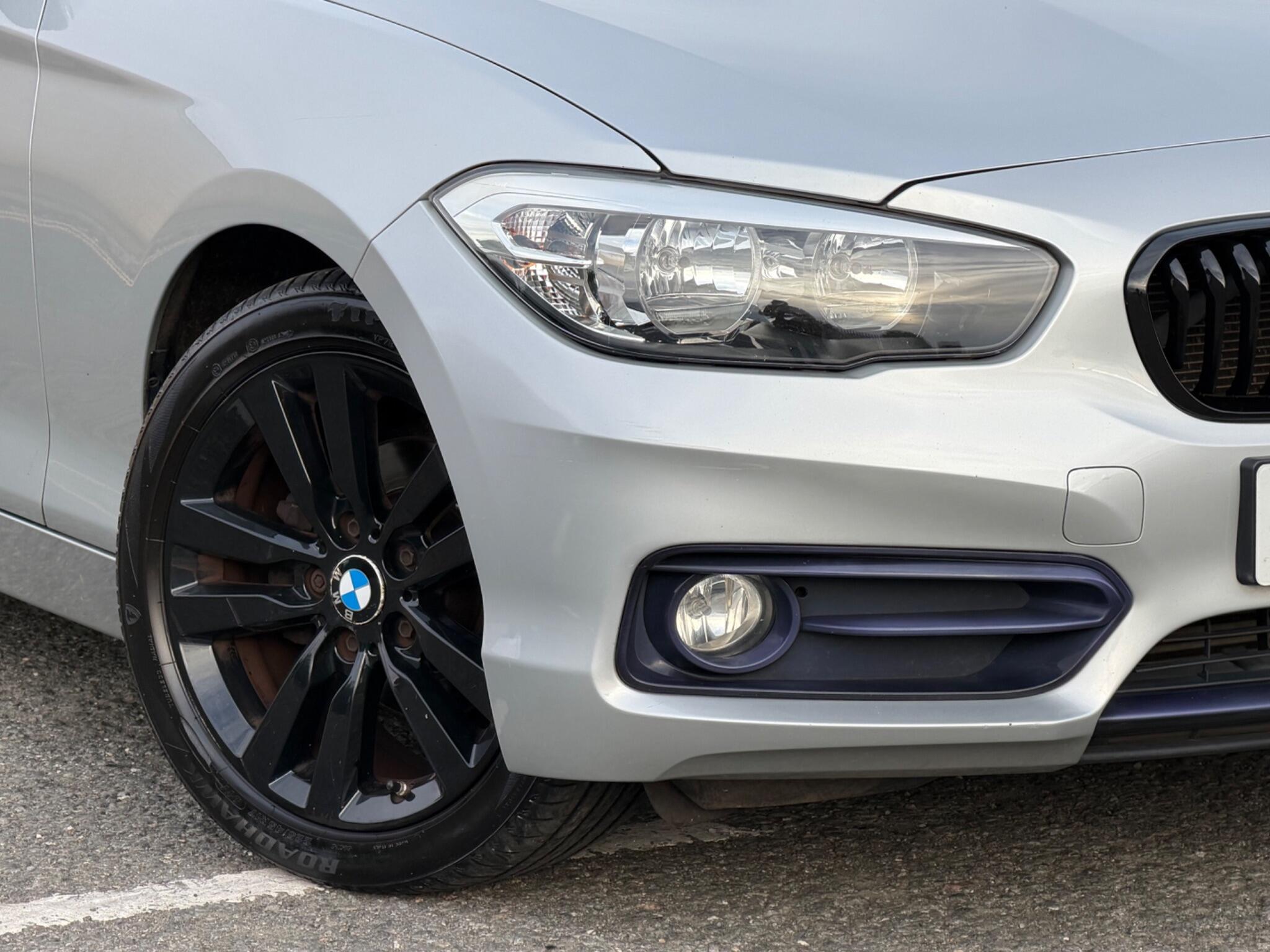 BMW 1 Series view 32