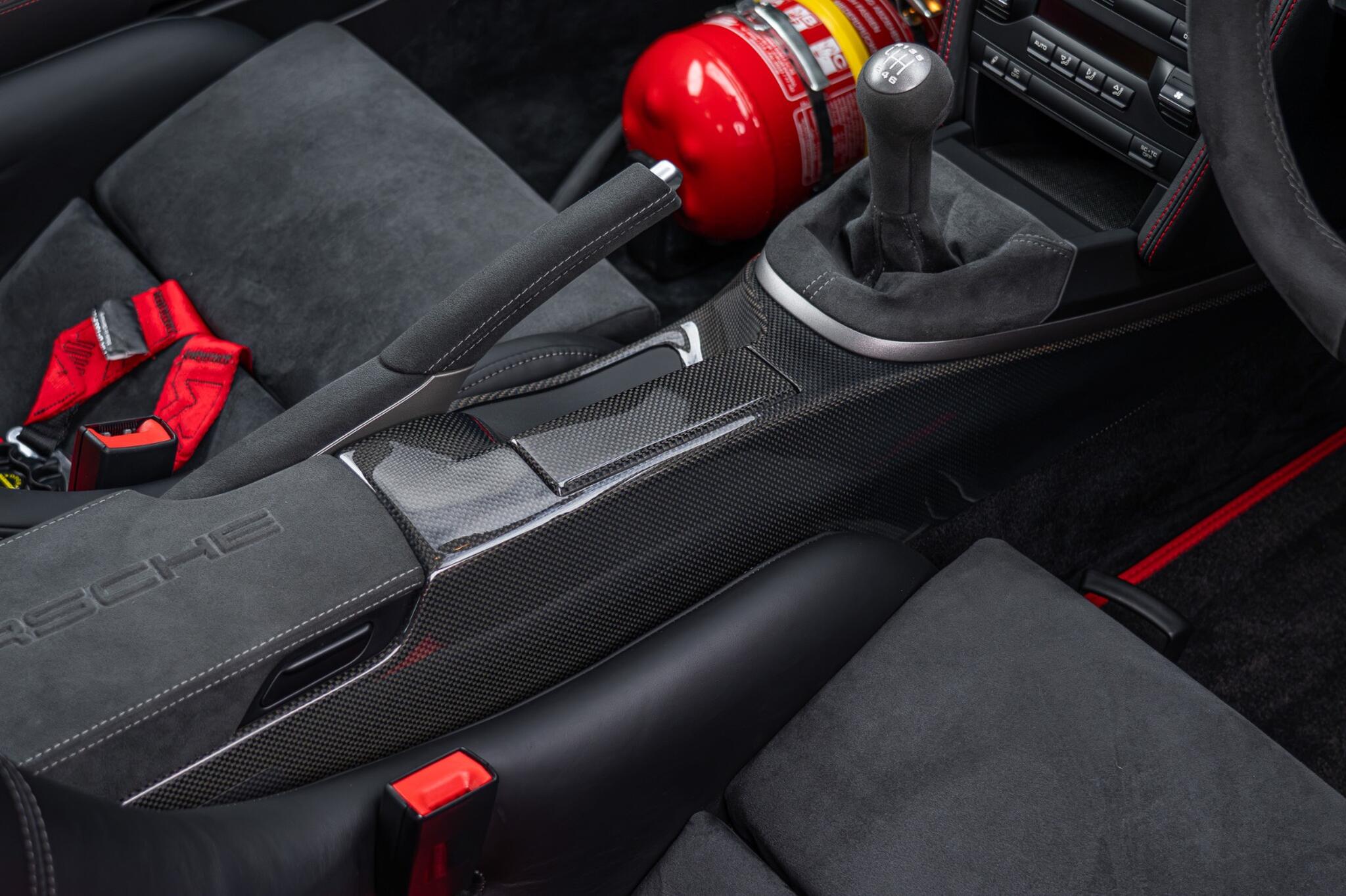 Porsche 911 view 28