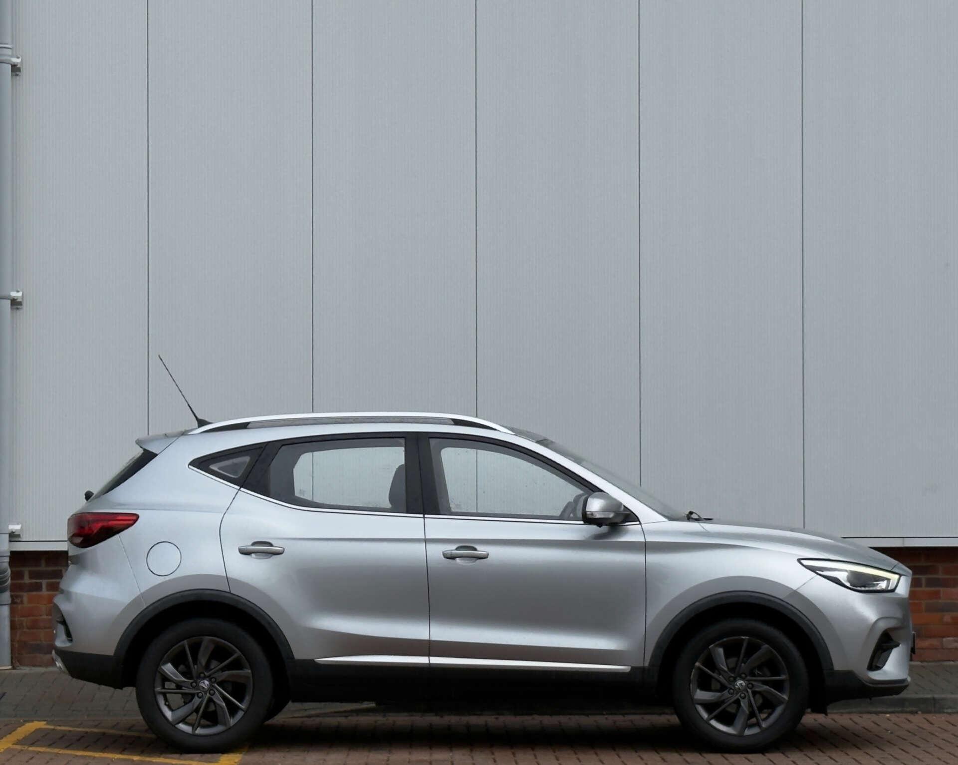 MG ZS view 8