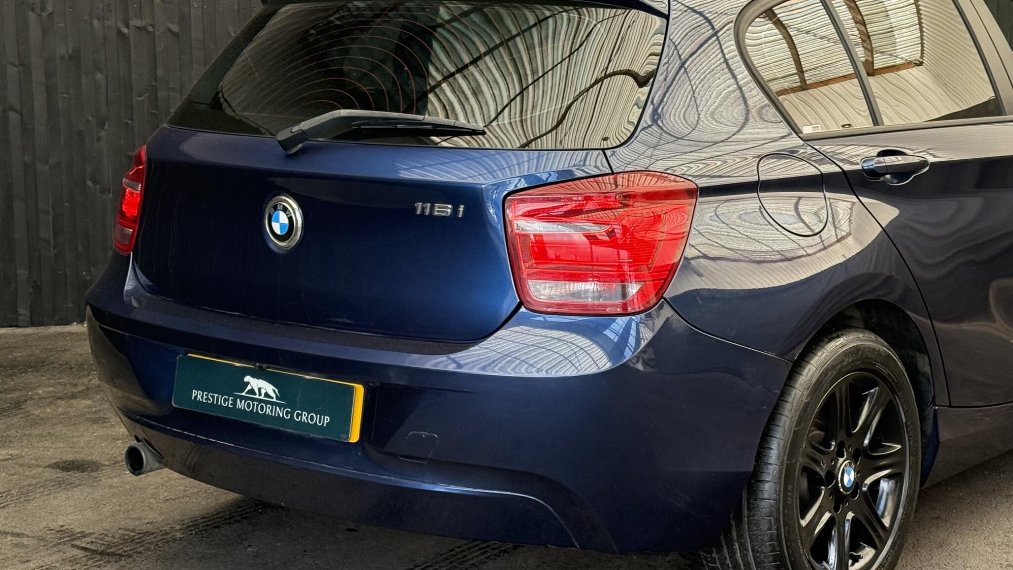 BMW 1 Series view 10