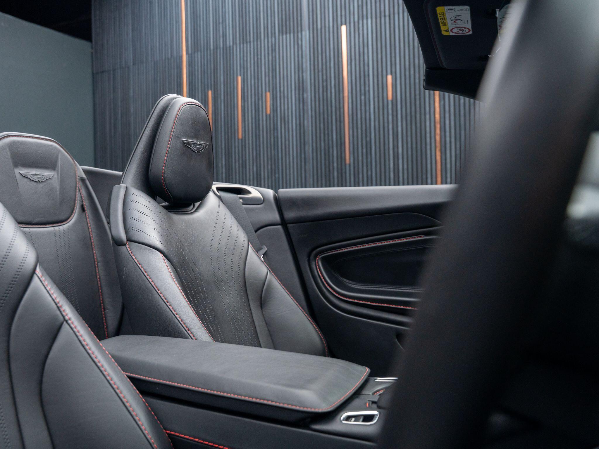 Aston Martin DB11 view 30