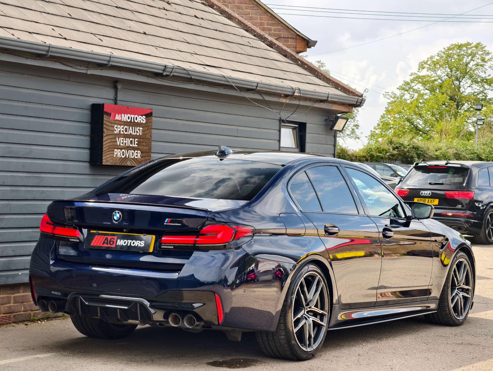 BMW M5 view 22