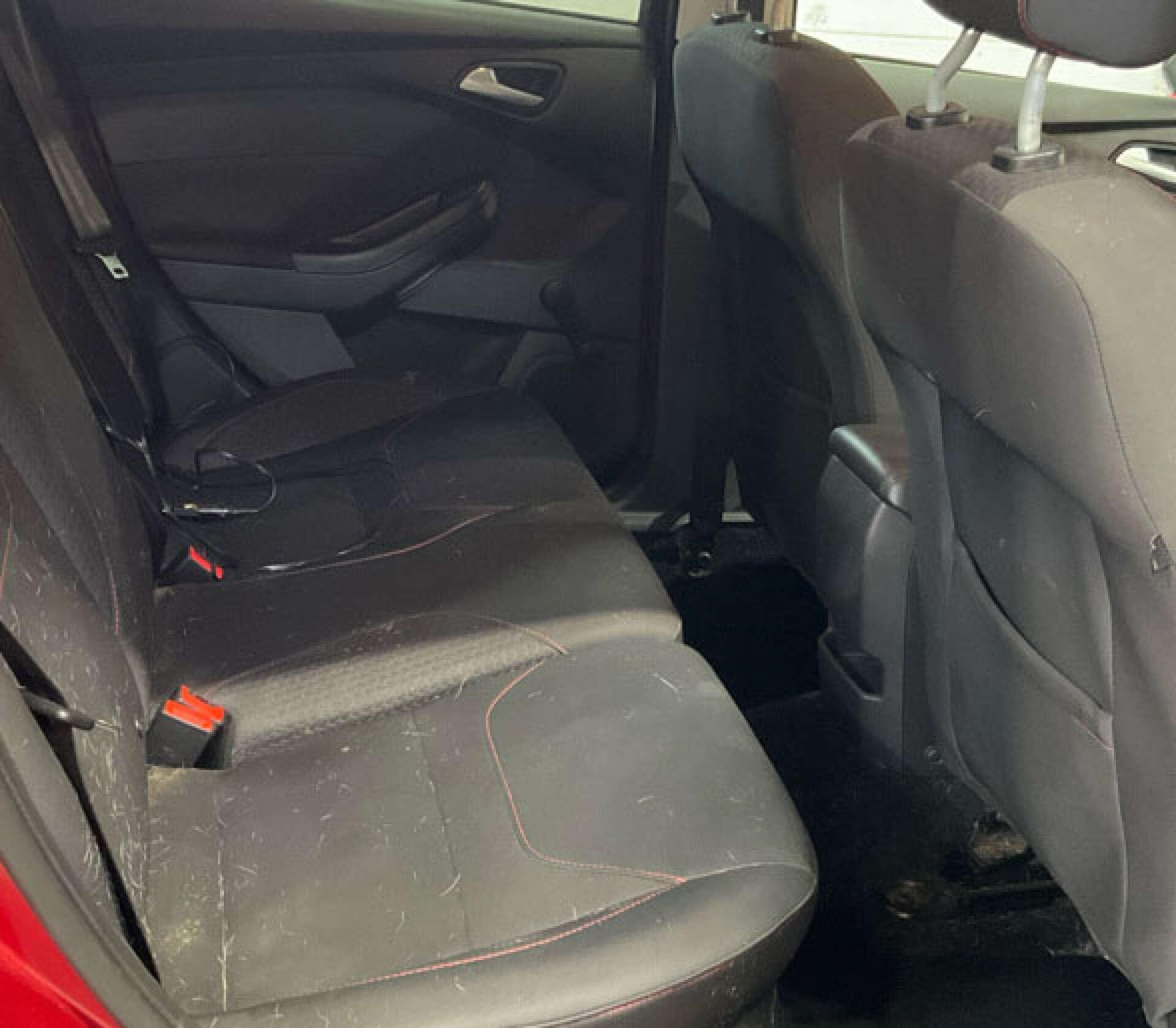 Ford Focus view 5