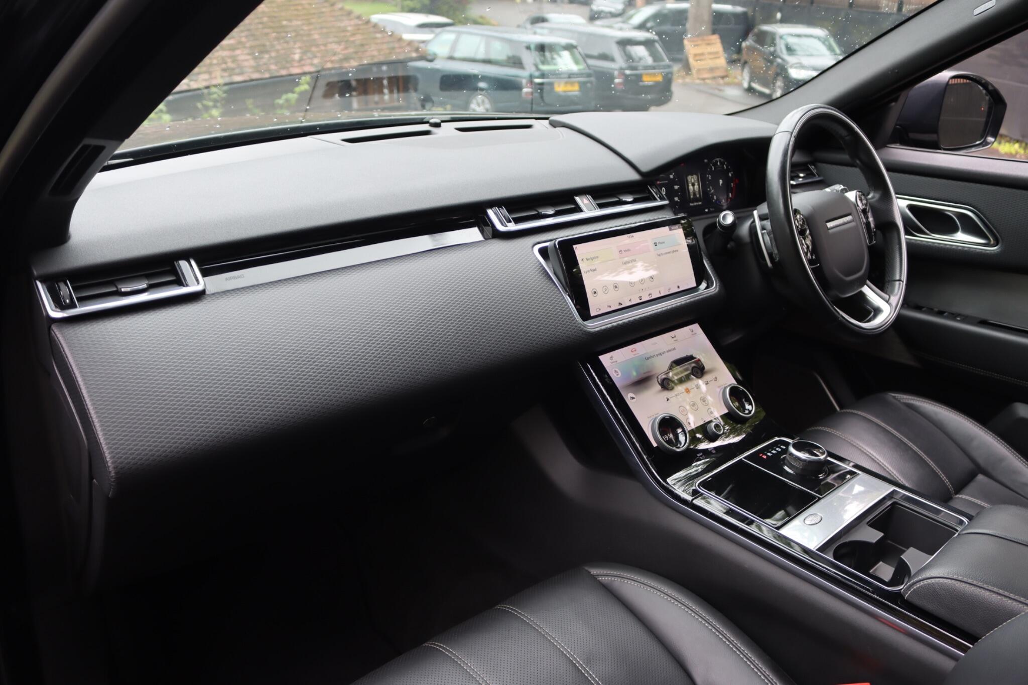 Land Rover Range Rover Velar view 5