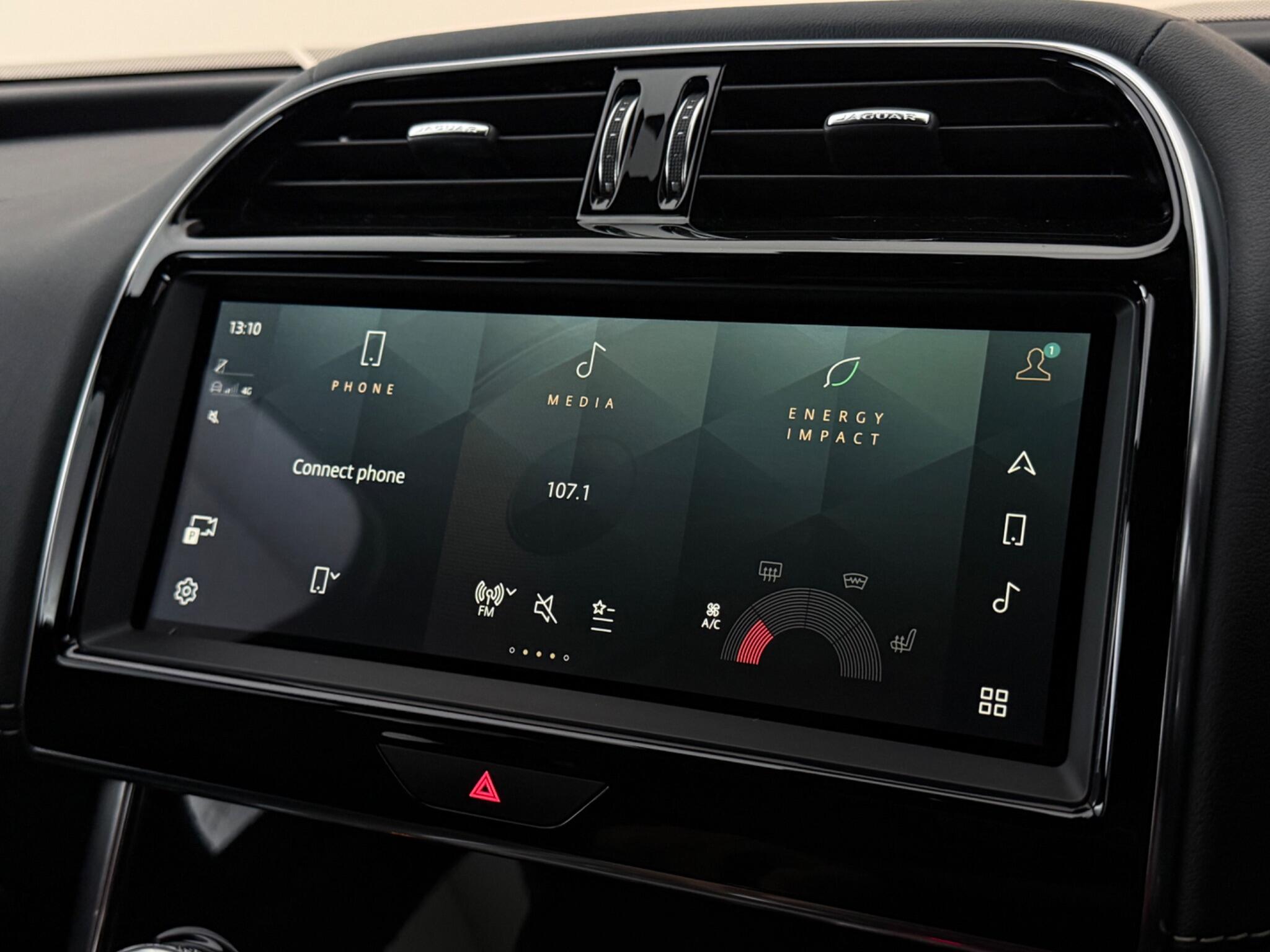 Jaguar Xe view 26