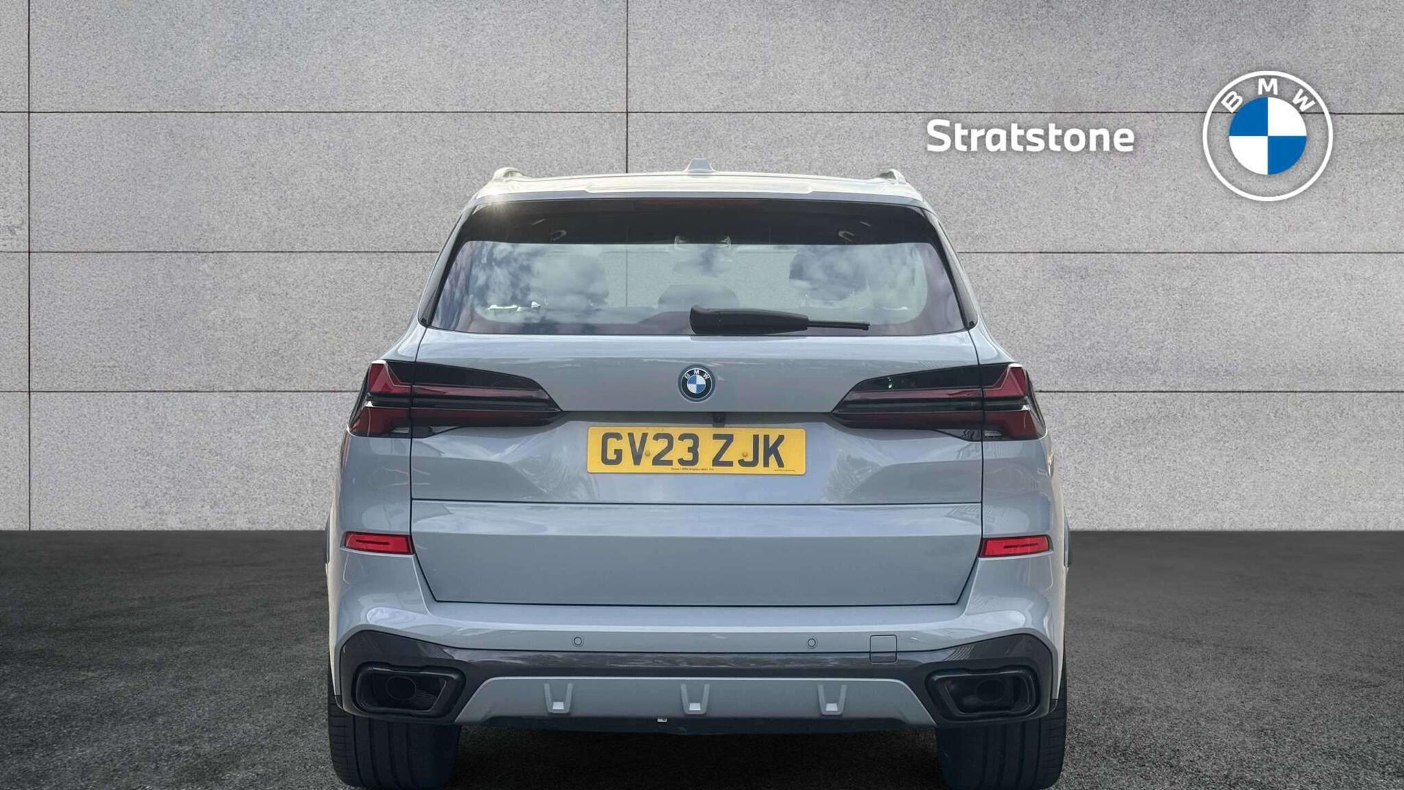 BMW X5 view 19