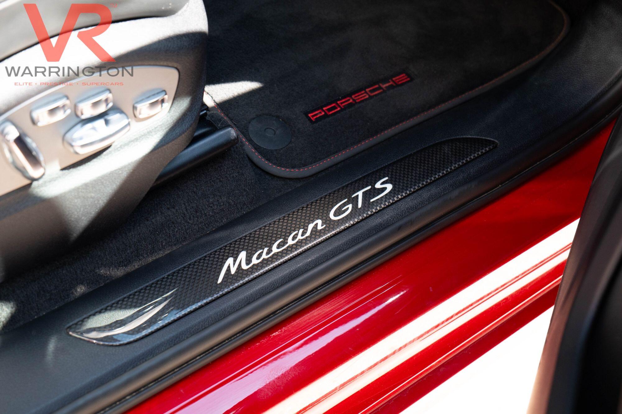 Porsche Macan view 27